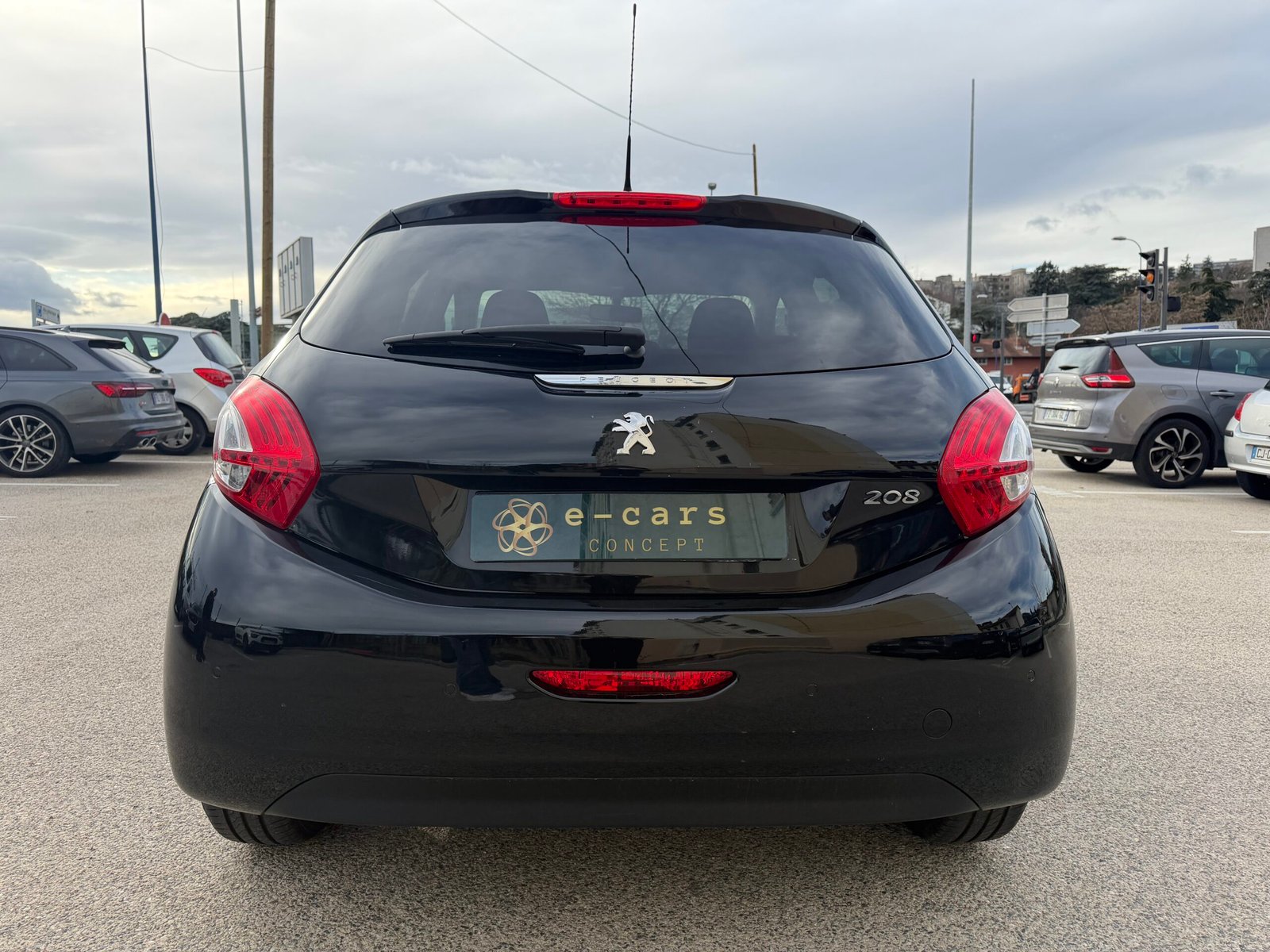 PEUGEOT 208 1.4 HDI 68 ch *STYLE*