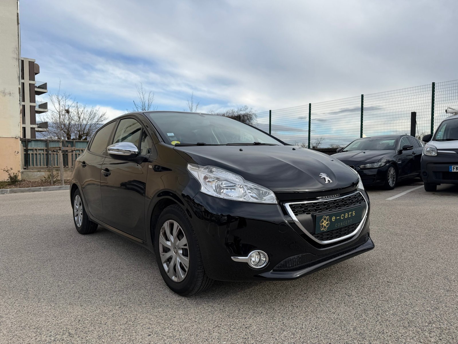 PEUGEOT 208 1.4 HDI 68 ch *STYLE*