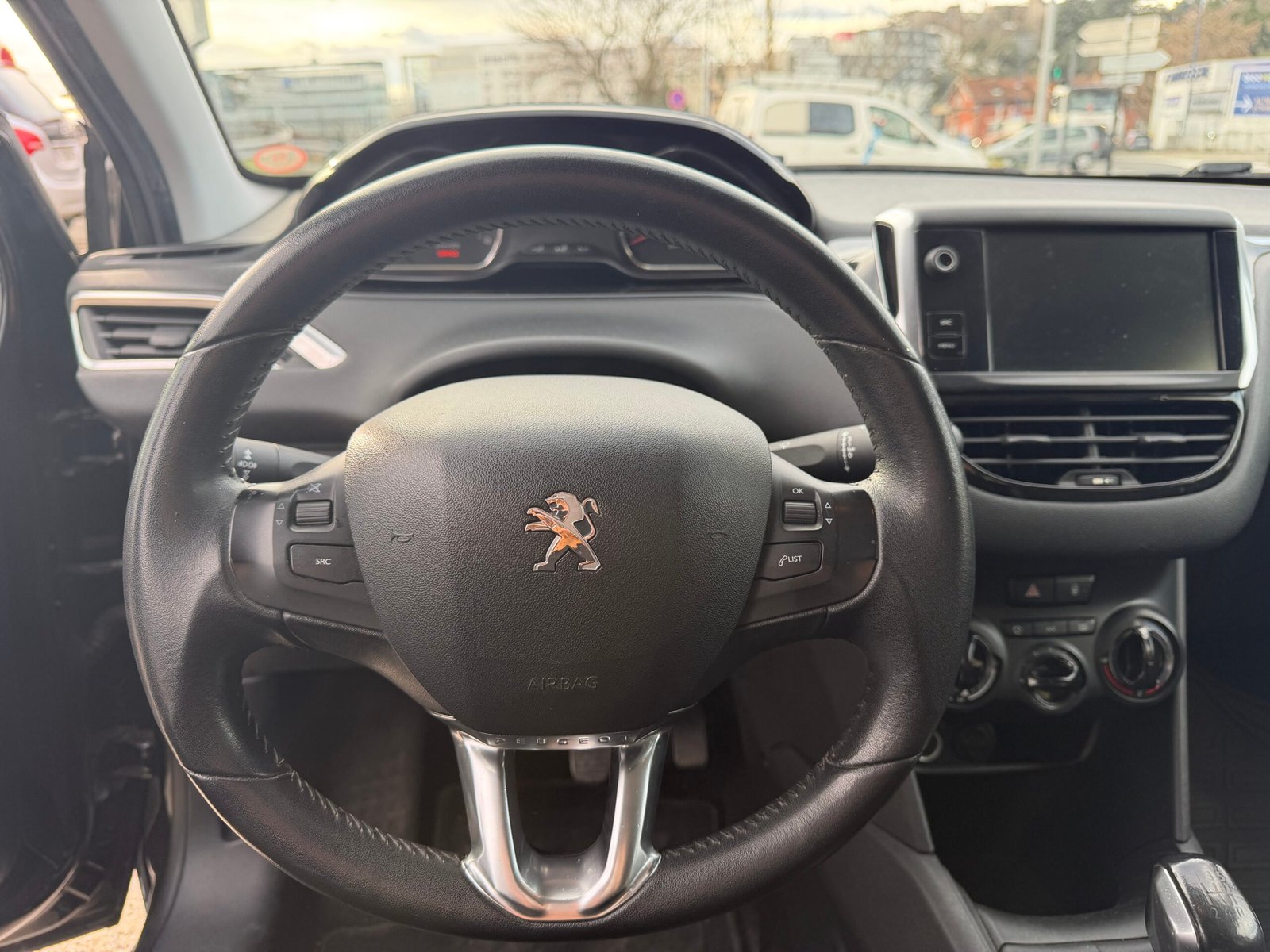 PEUGEOT 208 1.4 HDI 68 ch *STYLE*