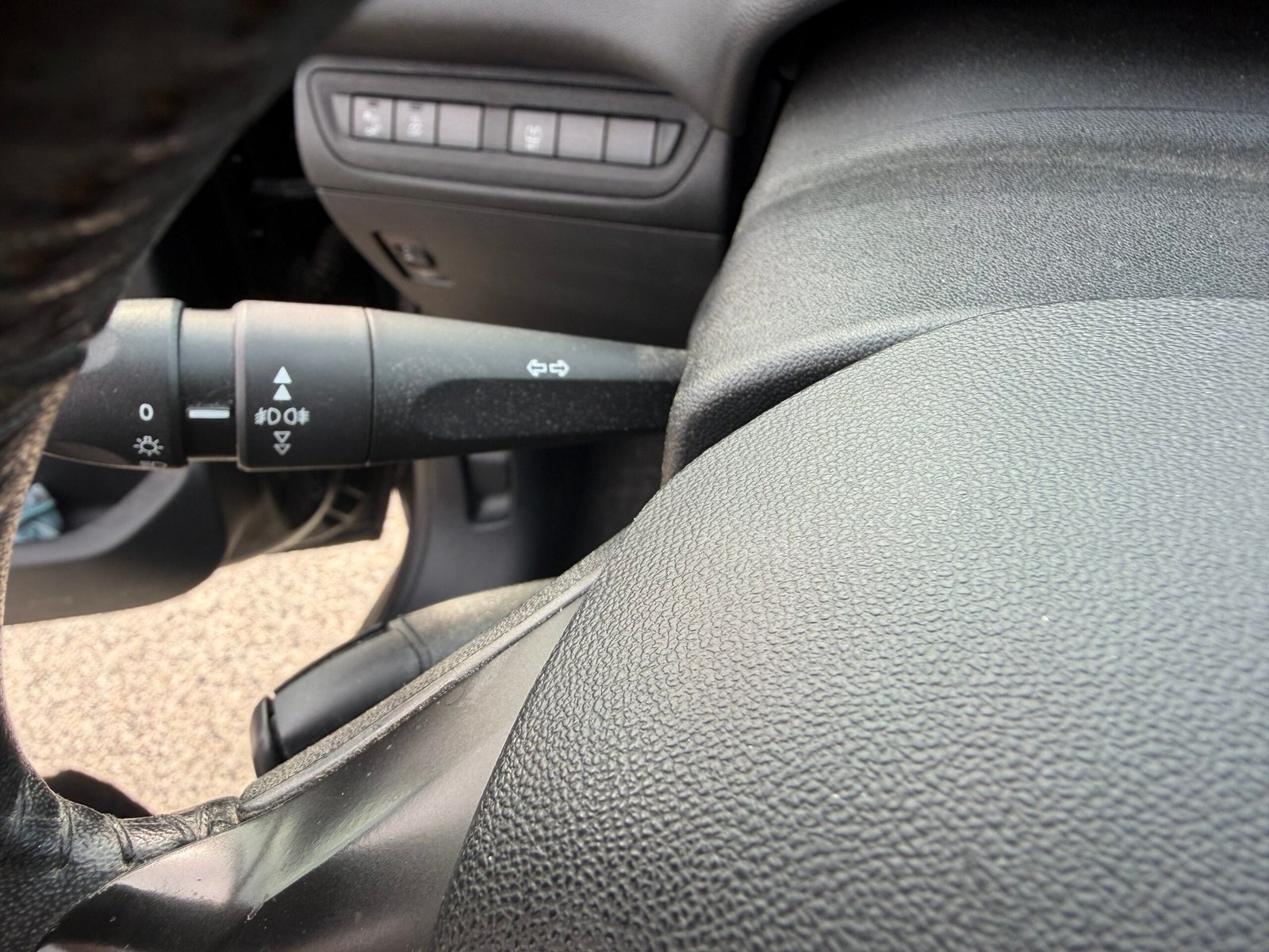 PEUGEOT 208 1.4 HDI 68 ch *STYLE*