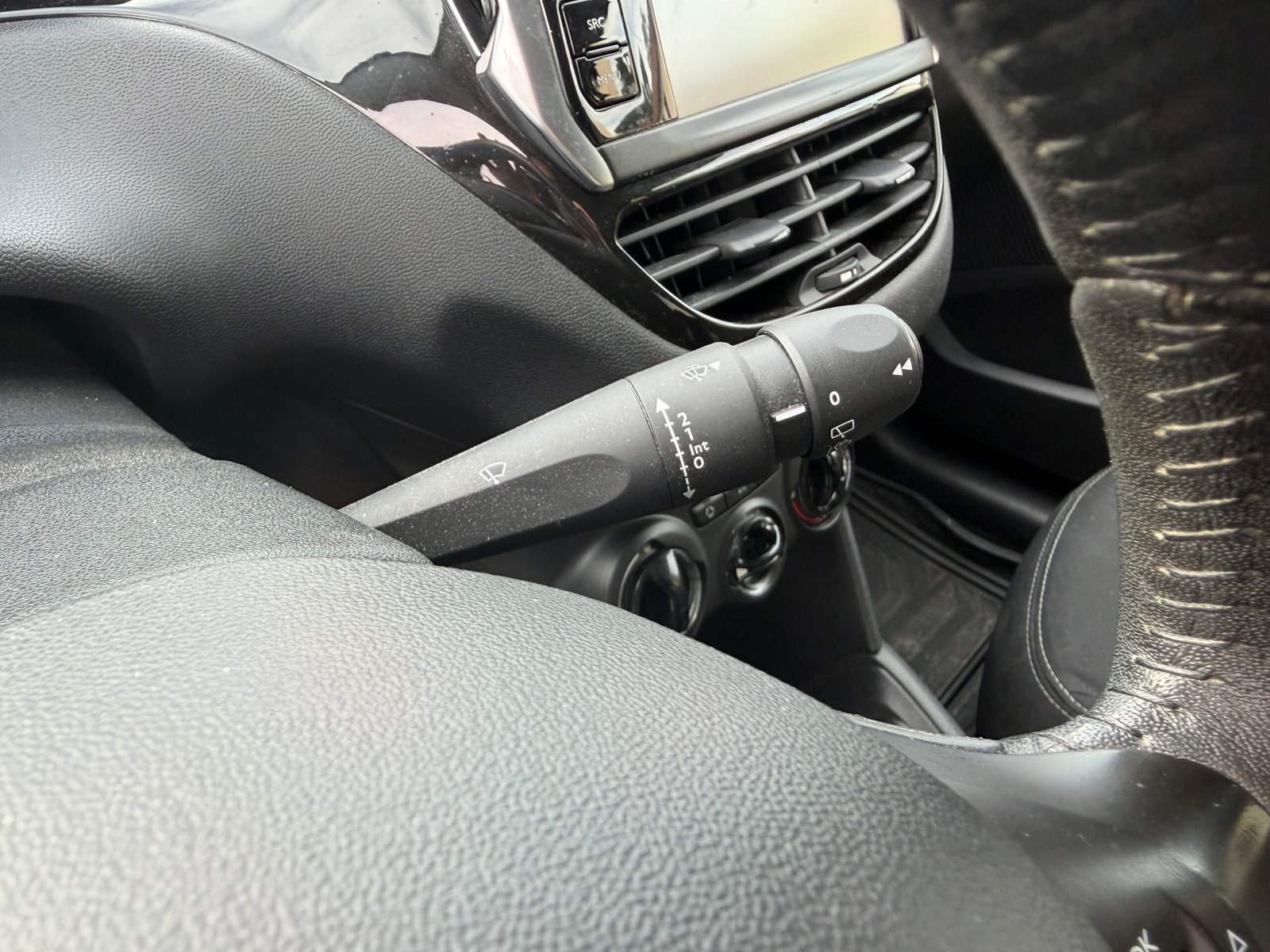 PEUGEOT 208 1.4 HDI 68 ch *STYLE*