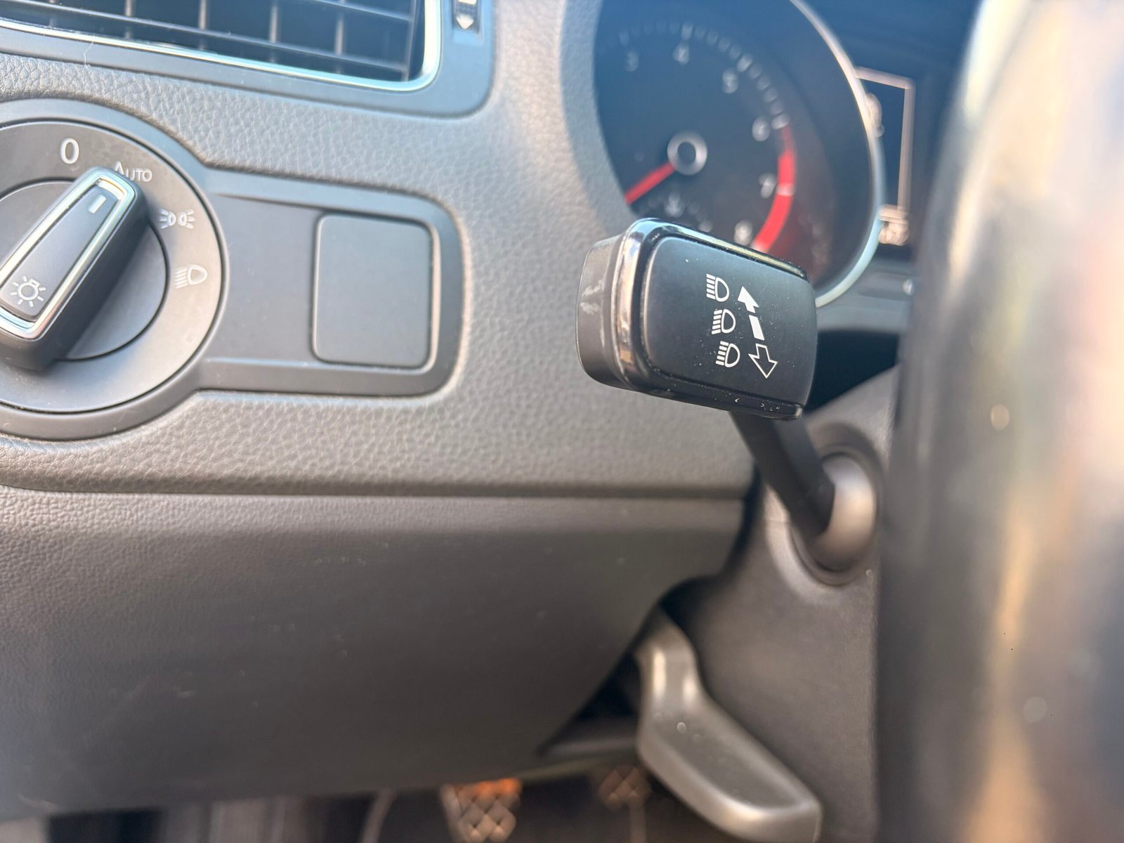 VOLKSWAGEN Polo V 5 portes Phase 2 1.2 TSI 16V BlueMotion 110 cv Carat