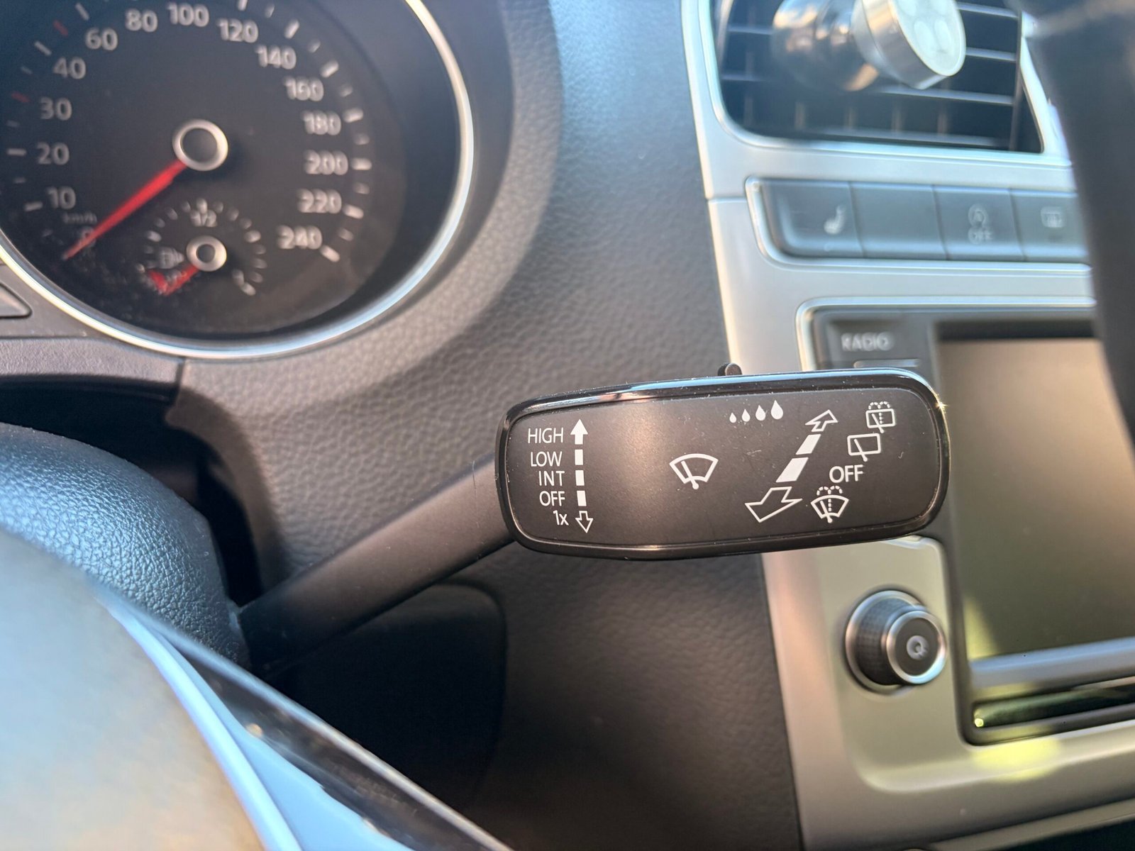 VOLKSWAGEN Polo V 5 portes Phase 2 1.2 TSI 16V BlueMotion 110 cv Carat