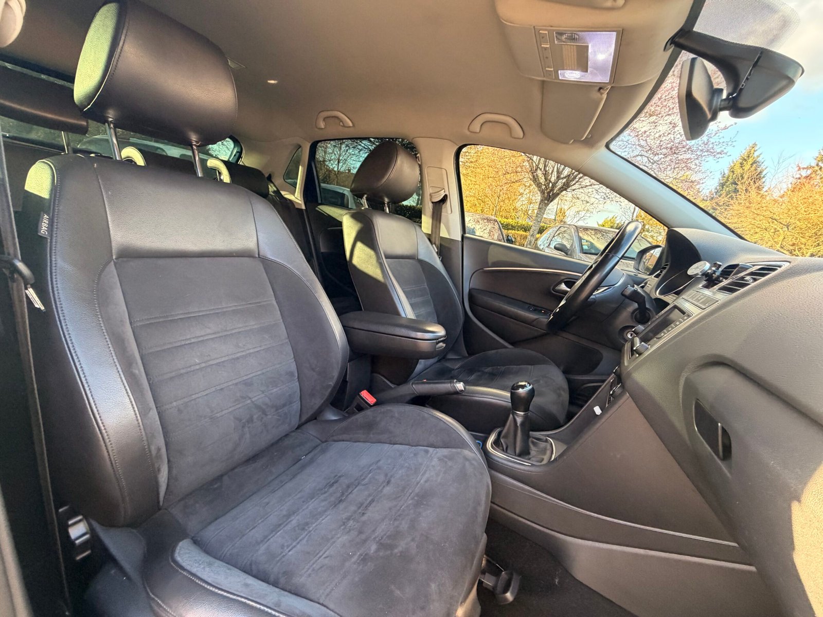 VOLKSWAGEN Polo V 5 portes Phase 2 1.2 TSI 16V BlueMotion 110 cv Carat