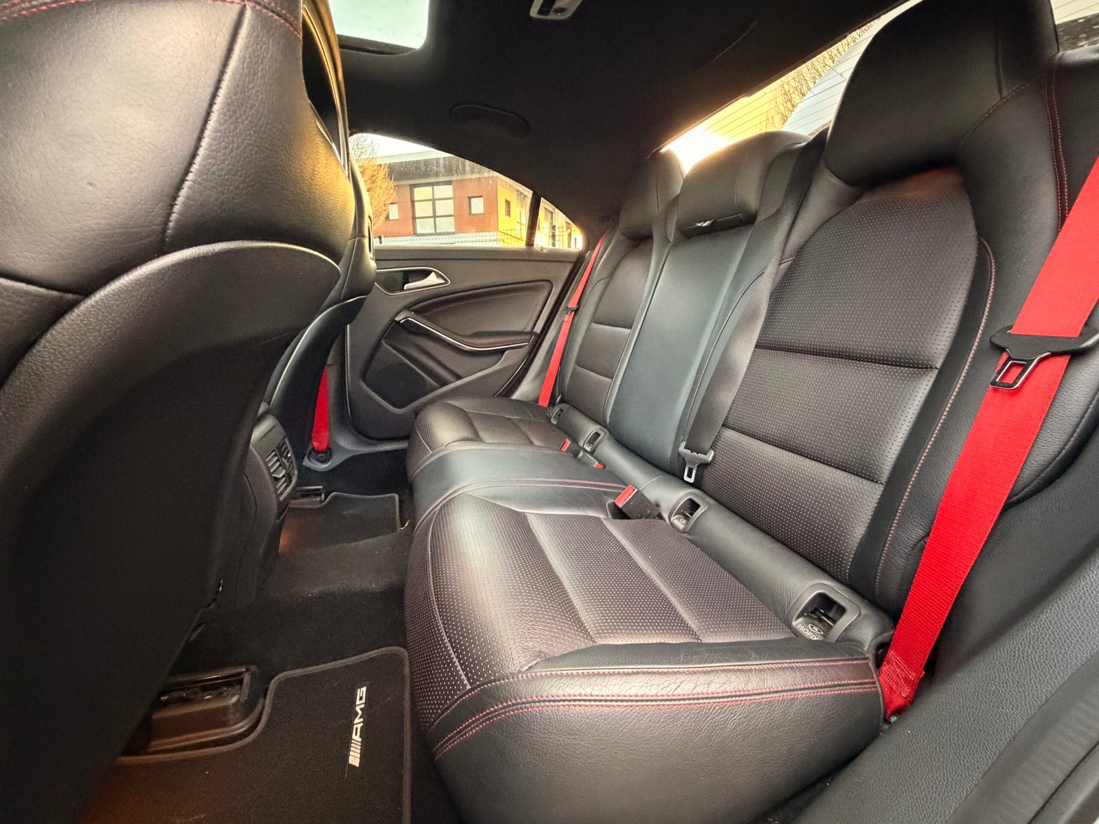 MERCEDES-BENZ Classe CLA (117) Coupé 45 AMG 2.0 i 16V Turbo 4MATIC 7G-DCT 360 cv Boîte auto