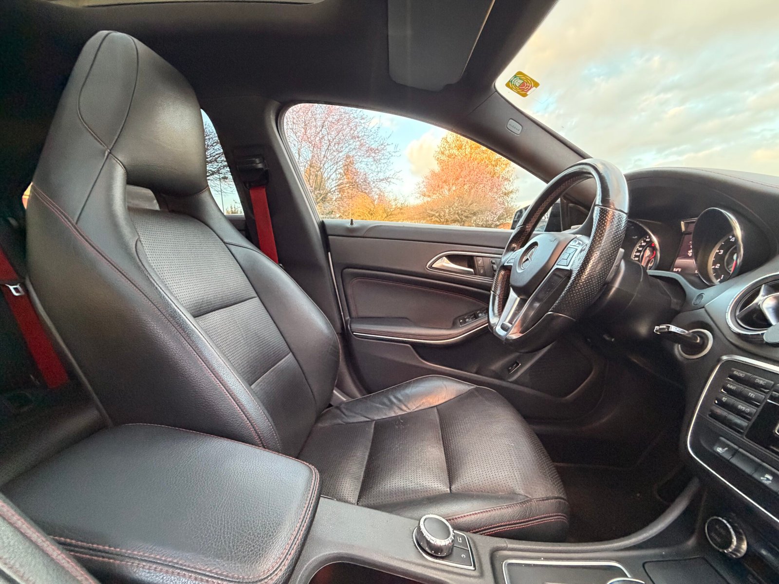 MERCEDES-BENZ Classe CLA (117) Coupé 45 AMG 2.0 i 16V Turbo 4MATIC 7G-DCT 360 cv Boîte auto