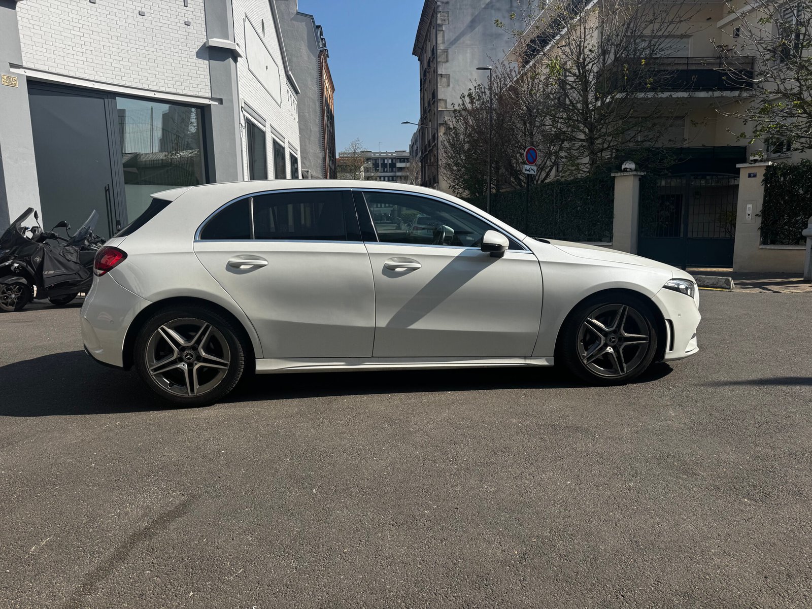 MERCEDES-BENZ Classe A Hatchback 180 d 1.5 d 8V 7G-DCT 116 ch