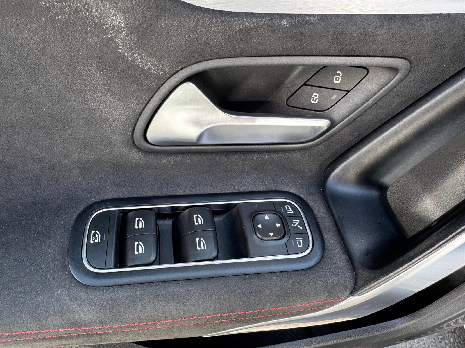 MERCEDES-BENZ Classe A Hatchback 180 d 1.5 d 8V 7G-DCT 116 ch