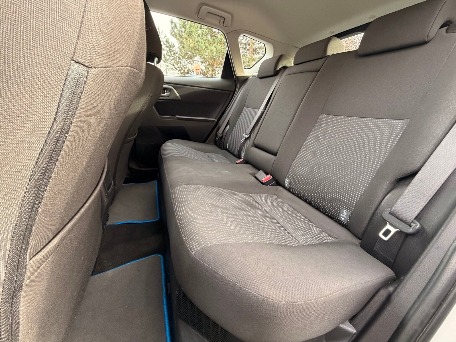 TOYOTA Auris Hatchback 1.8 VVT-i 16V 136 HSD CVT 99 cv Boîte auto Dynamic