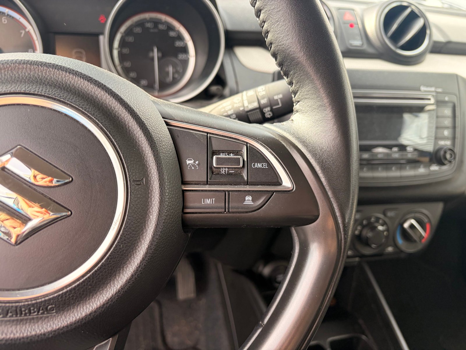 SUZUKI Swift V Phase 2 1.2 Dualjet 16V Hybrid SHVS 83 cv Avantage