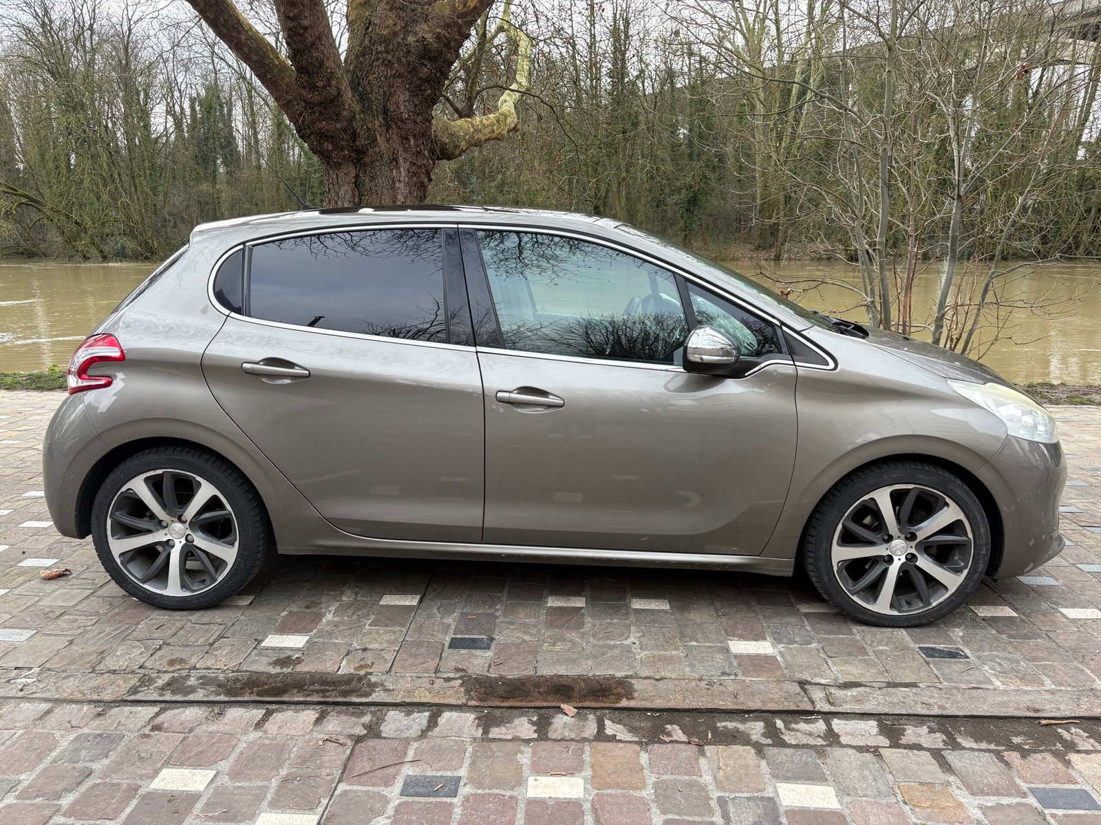 Peugeot 208 1.6 HDi