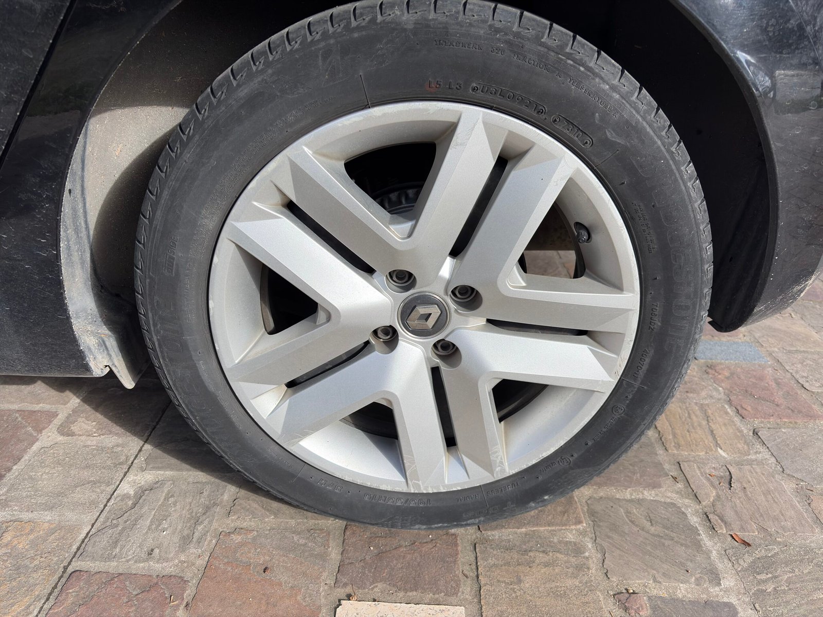 RENAULT Clio V 90 ch