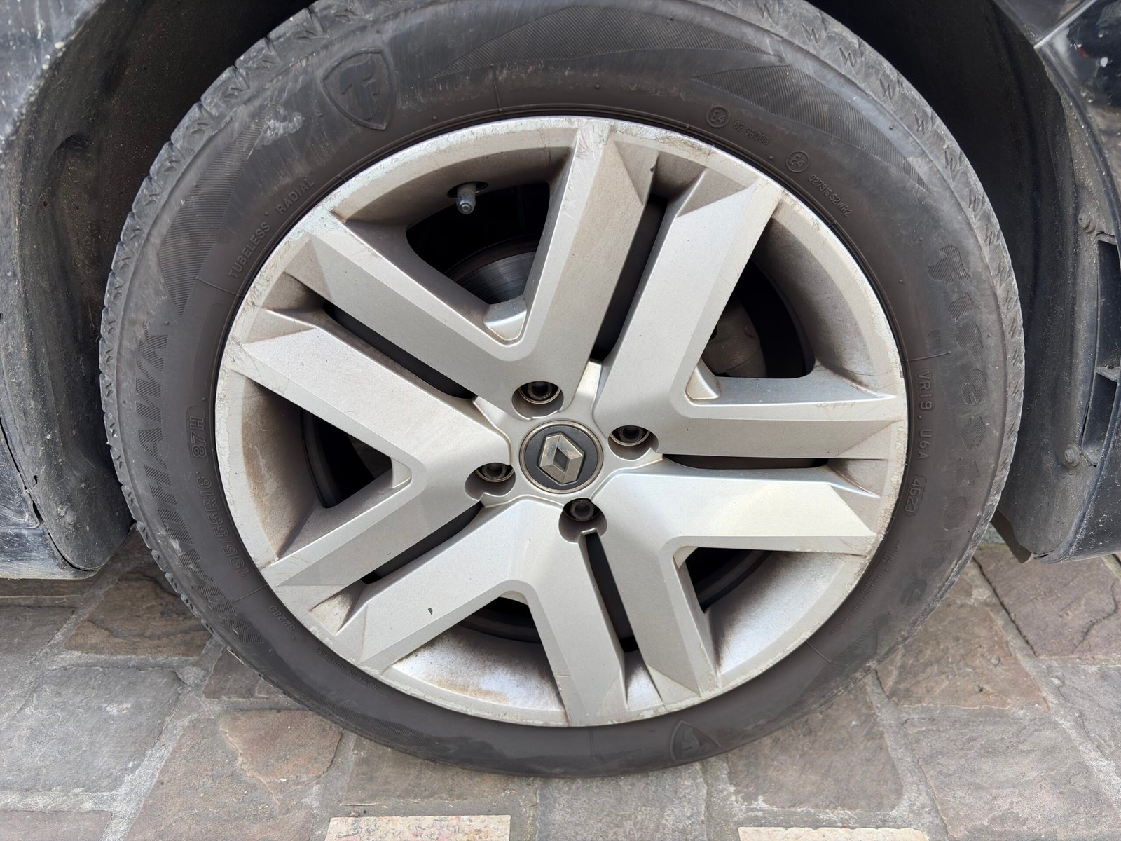 RENAULT Clio V 90 ch