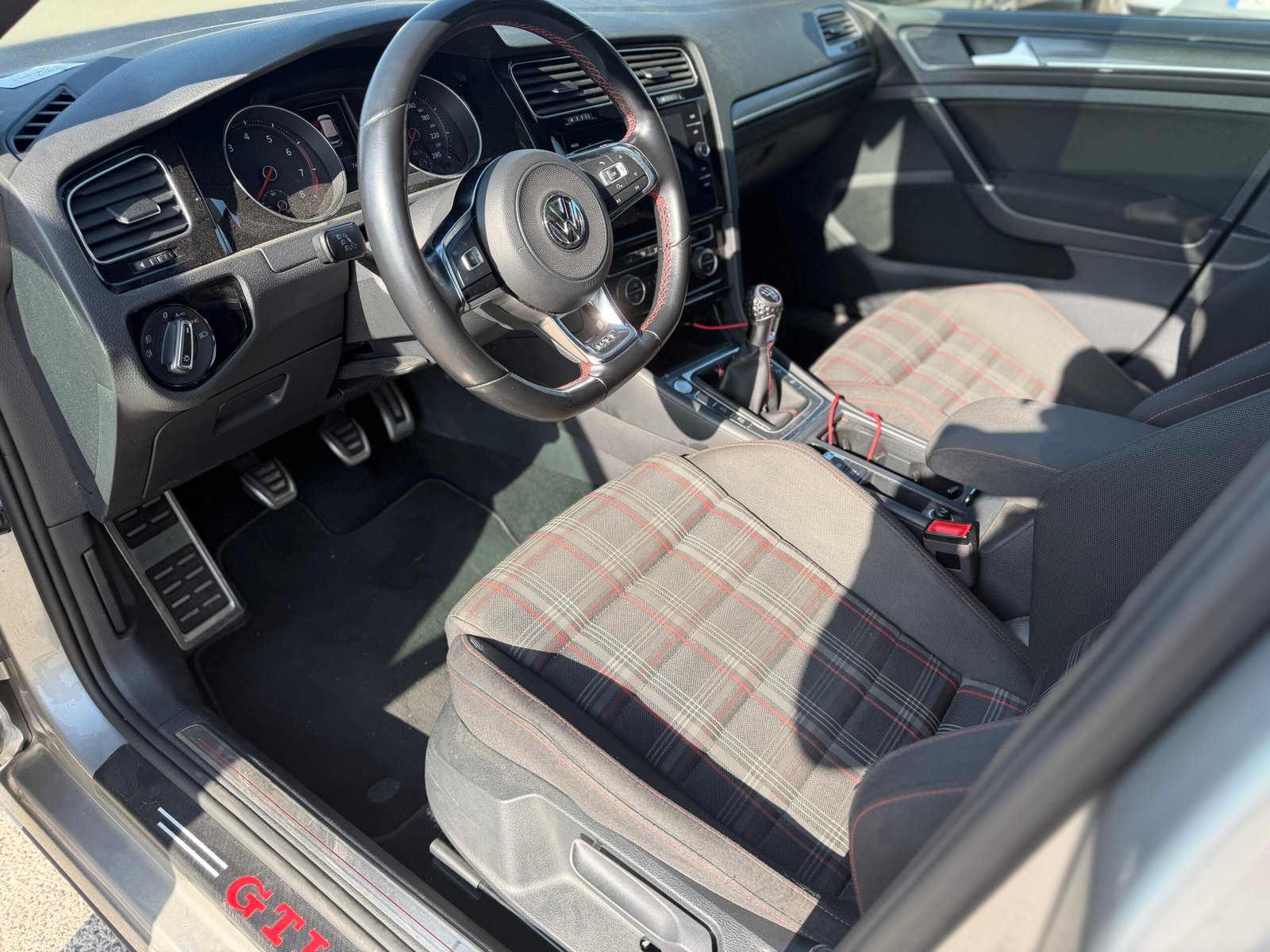 Golf VII GTI 5 portes phase 2 2.0 TFSI 230ch BVM