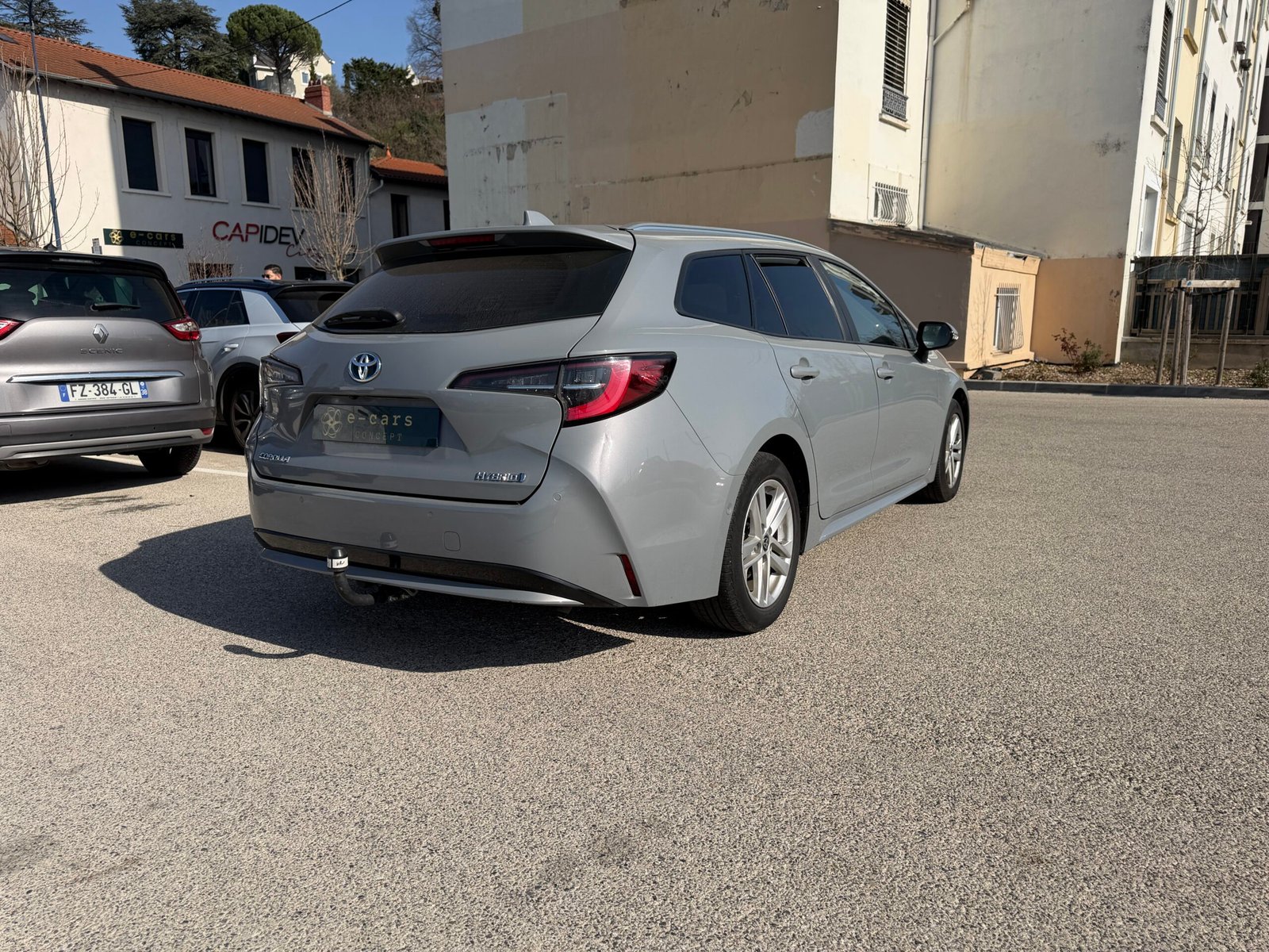 TOYOTA Corolla Touring Sports Dynamic Business 1.8 VVT-i 16V GPS 122 HSD CVT Boîte auto