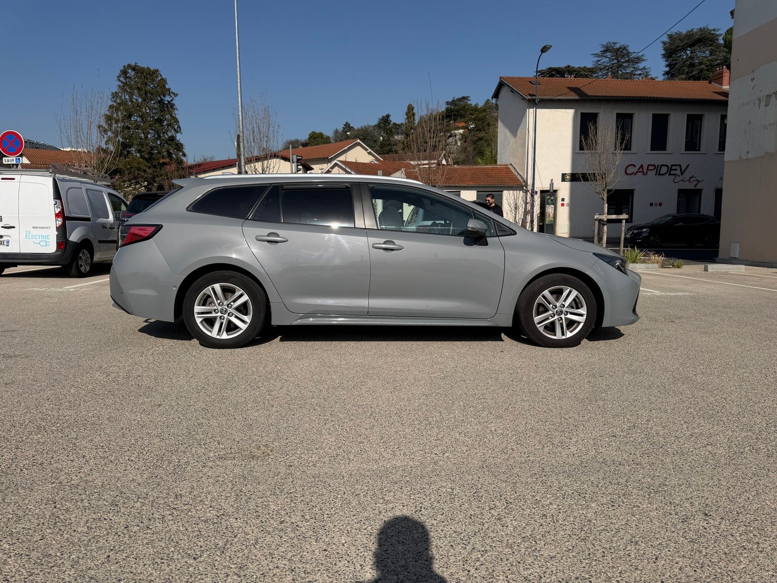 TOYOTA Corolla Touring Sports Dynamic Business 1.8 VVT-i 16V GPS 122 HSD CVT Boîte auto