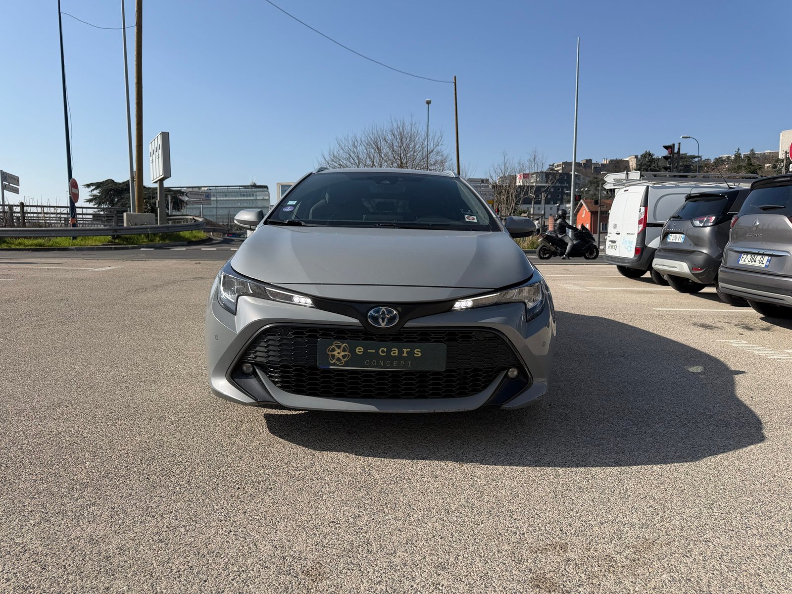 TOYOTA Corolla Touring Sports Dynamic Business 1.8 VVT-i 16V GPS 122 HSD CVT Boîte auto