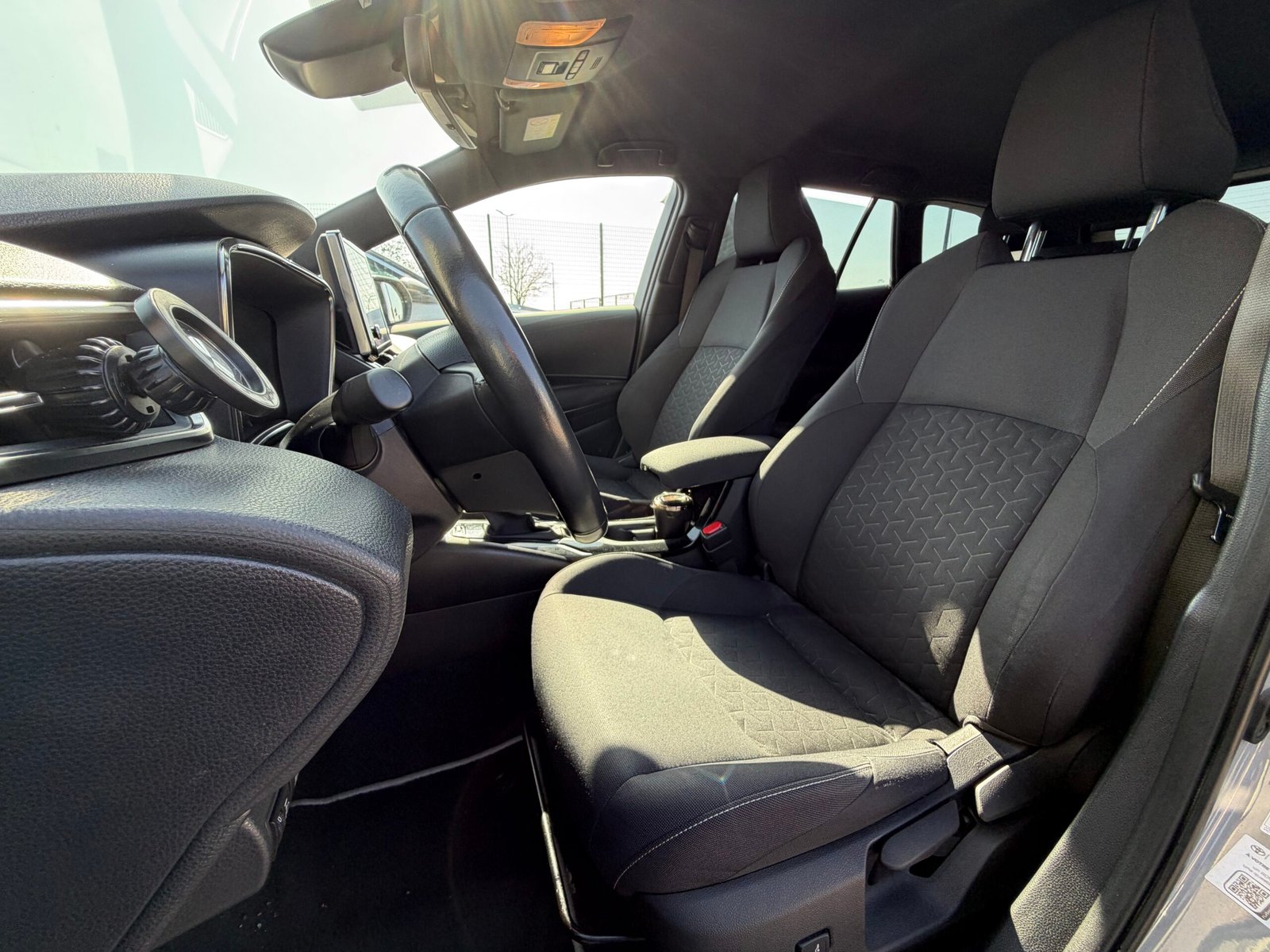 TOYOTA Corolla Touring Sports Dynamic Business 1.8 VVT-i 16V GPS 122 HSD CVT Boîte auto