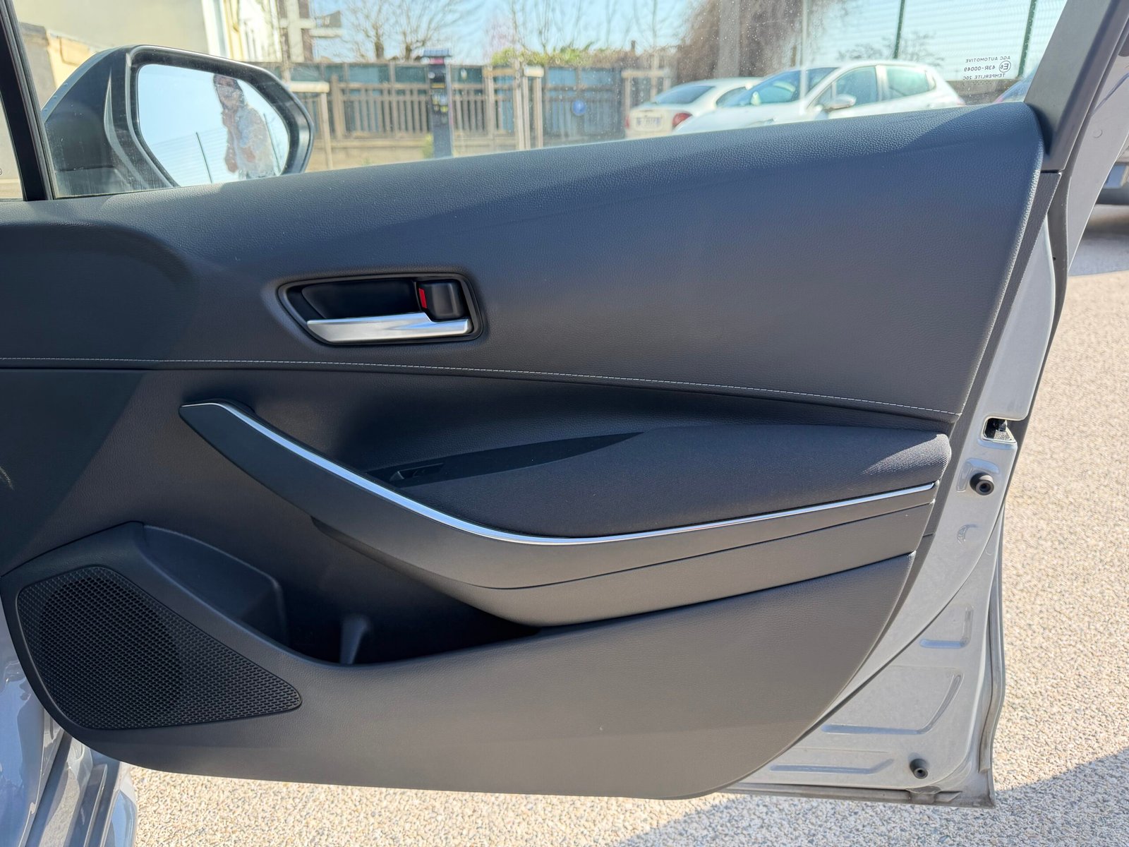 TOYOTA Corolla Touring Sports Dynamic Business 1.8 VVT-i 16V GPS 122 HSD CVT Boîte auto