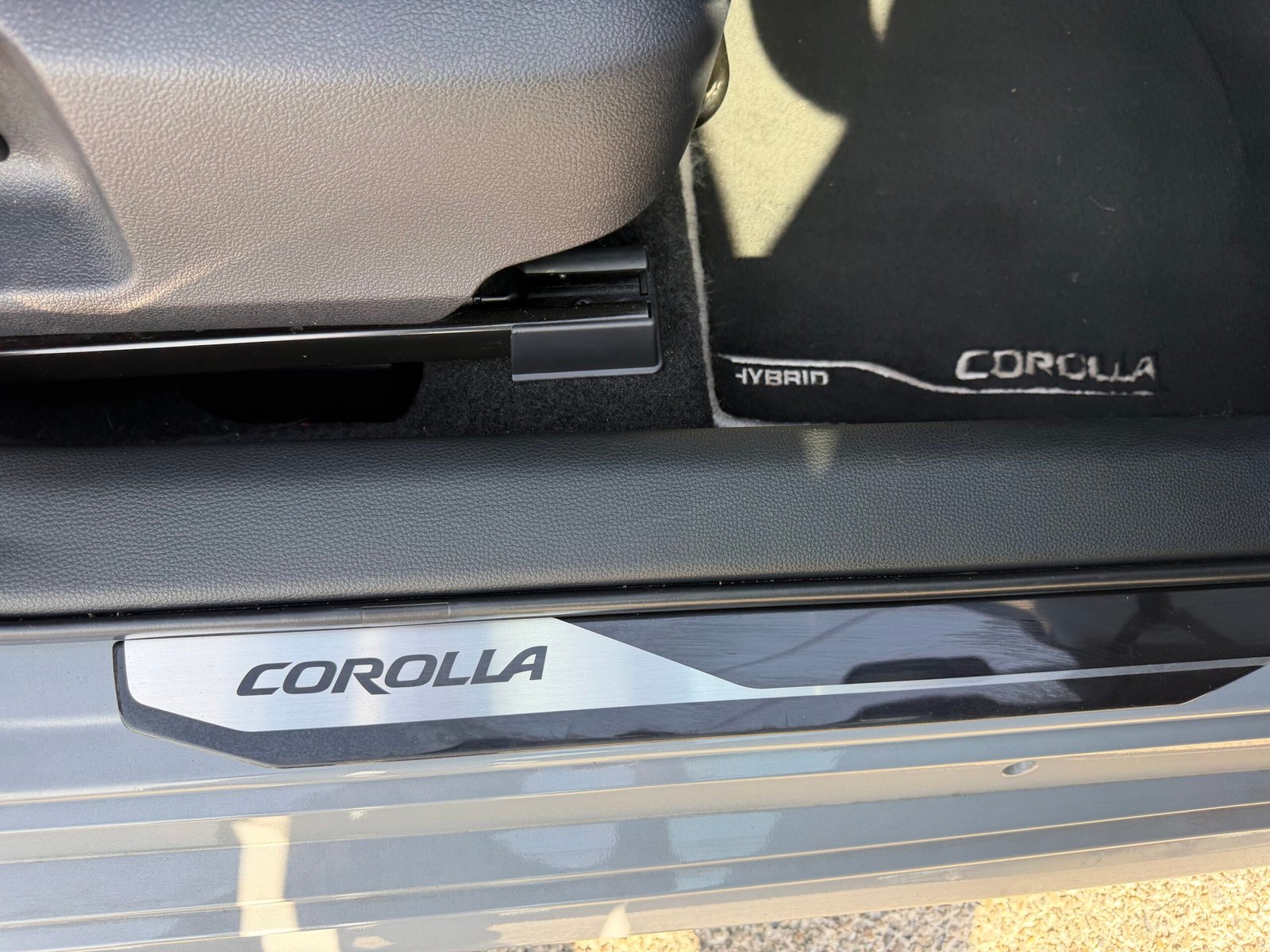 TOYOTA Corolla Touring Sports Dynamic Business 1.8 VVT-i 16V GPS 122 HSD CVT Boîte auto