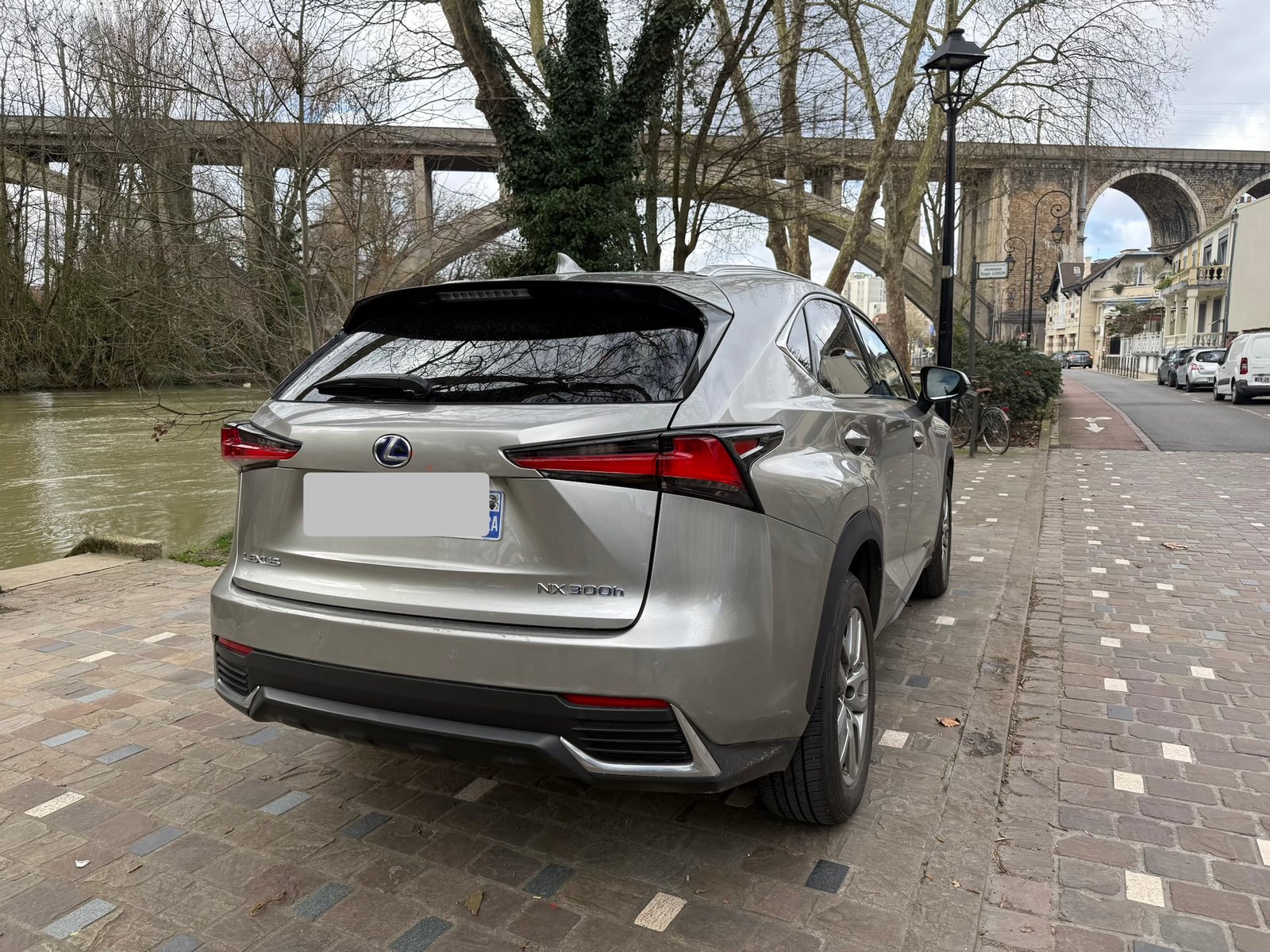 Lexus NX 300H E-CVT 155 Cv “Luxe Plus”