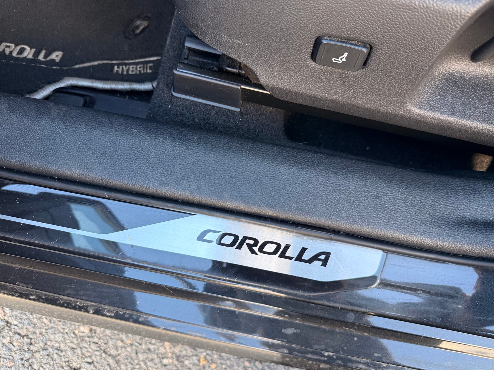 TOYOTA Corolla Touring Sports 2.0 VVT-i GPS 180 ch Boîte auto CVT