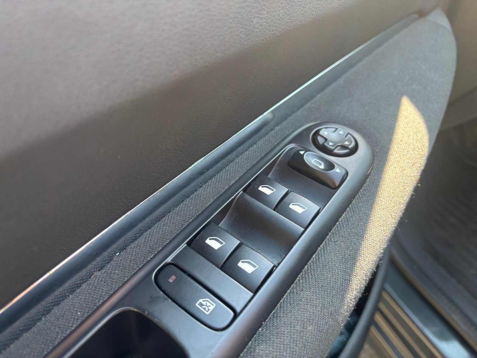 Peugeot 3008 Phase 2 1.6 HDi 120 Boîte auto Active Business