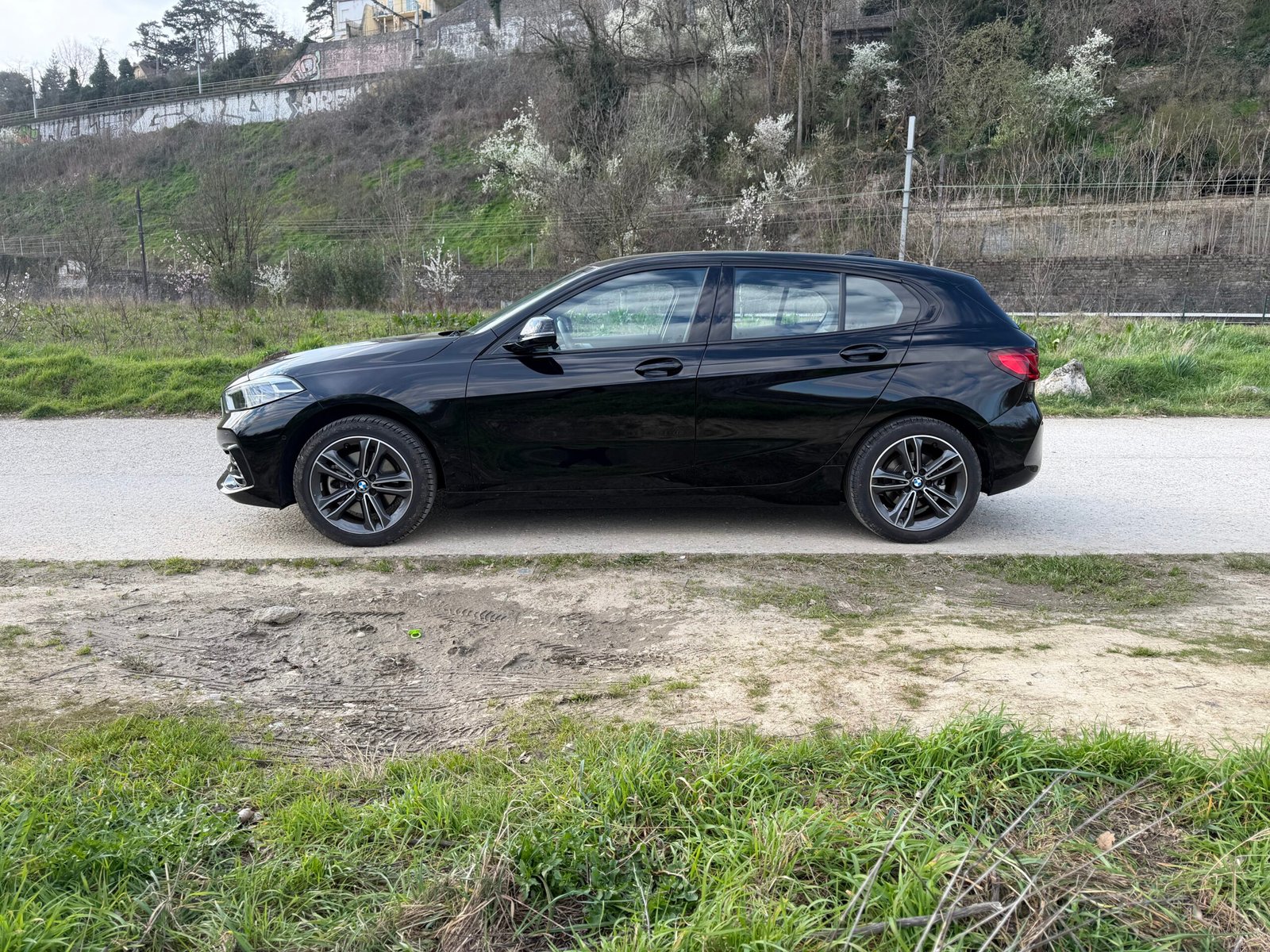 BMW série 1 F40 118i ÉDITION SPORT Automatique dct7 136ch