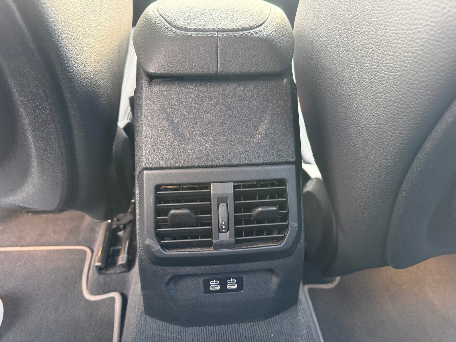 BMW série 1 F40 118i ÉDITION SPORT Automatique dct7 136ch