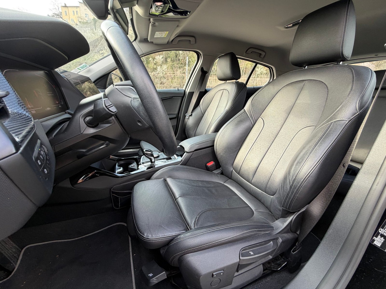 BMW série 1 F40 118i ÉDITION SPORT Automatique dct7 136ch