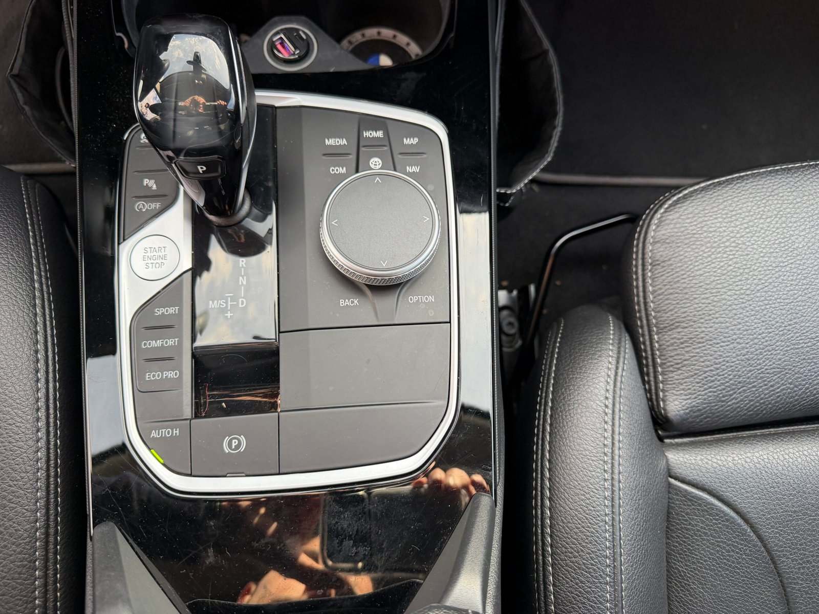 BMW série 1 F40 118i ÉDITION SPORT Automatique dct7 136ch