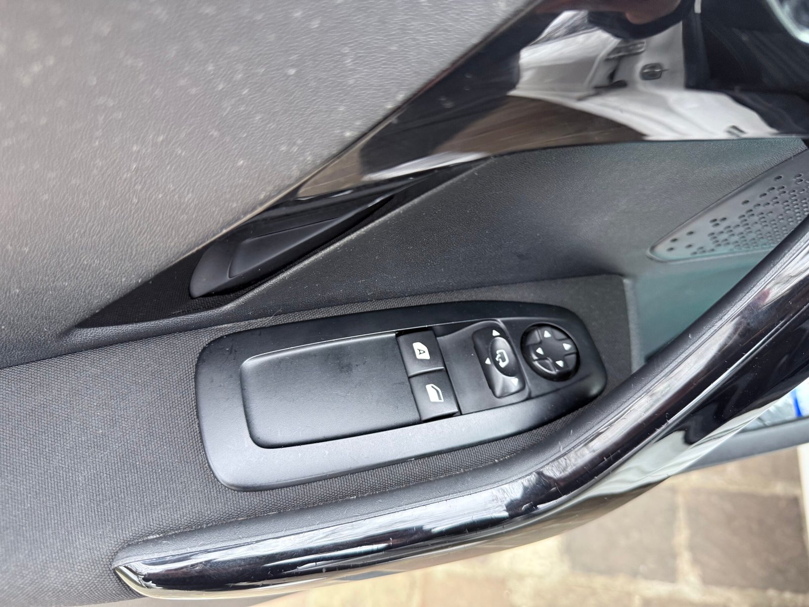 Peugeot 208 Urban Soul 1.2 Essence 82cv