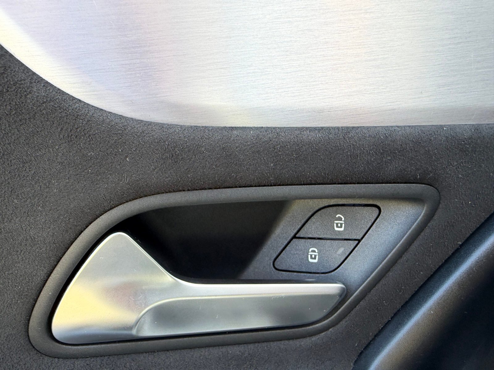 Découvrez cette magnifique MERCEDES-BENZ CLA shooting break 200d AMG Line ( Livrée avec jantes AMG noire 14 branches et pneus été)