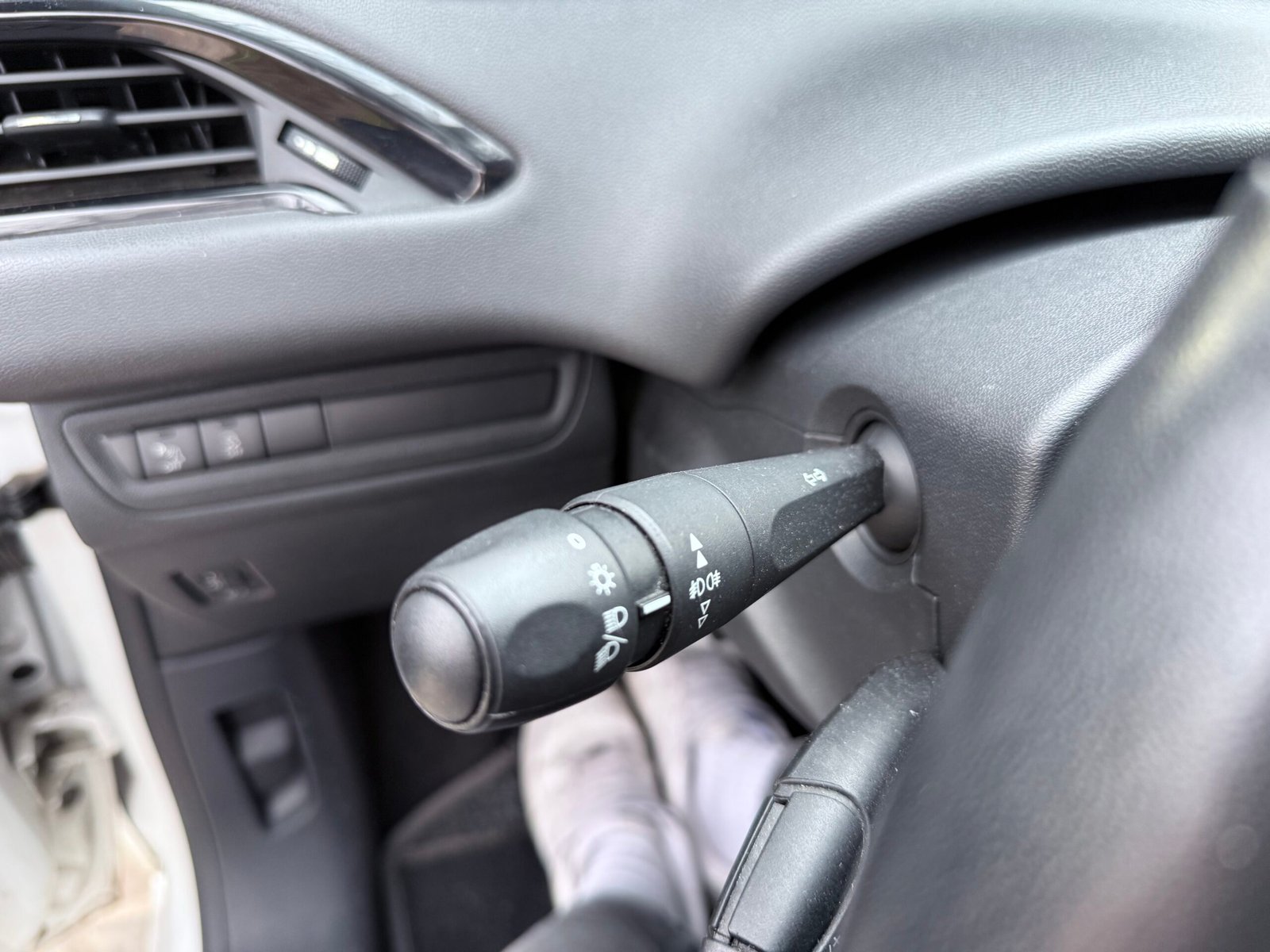 Peugeot 208 Urban Soul 1.2 Essence 82cv