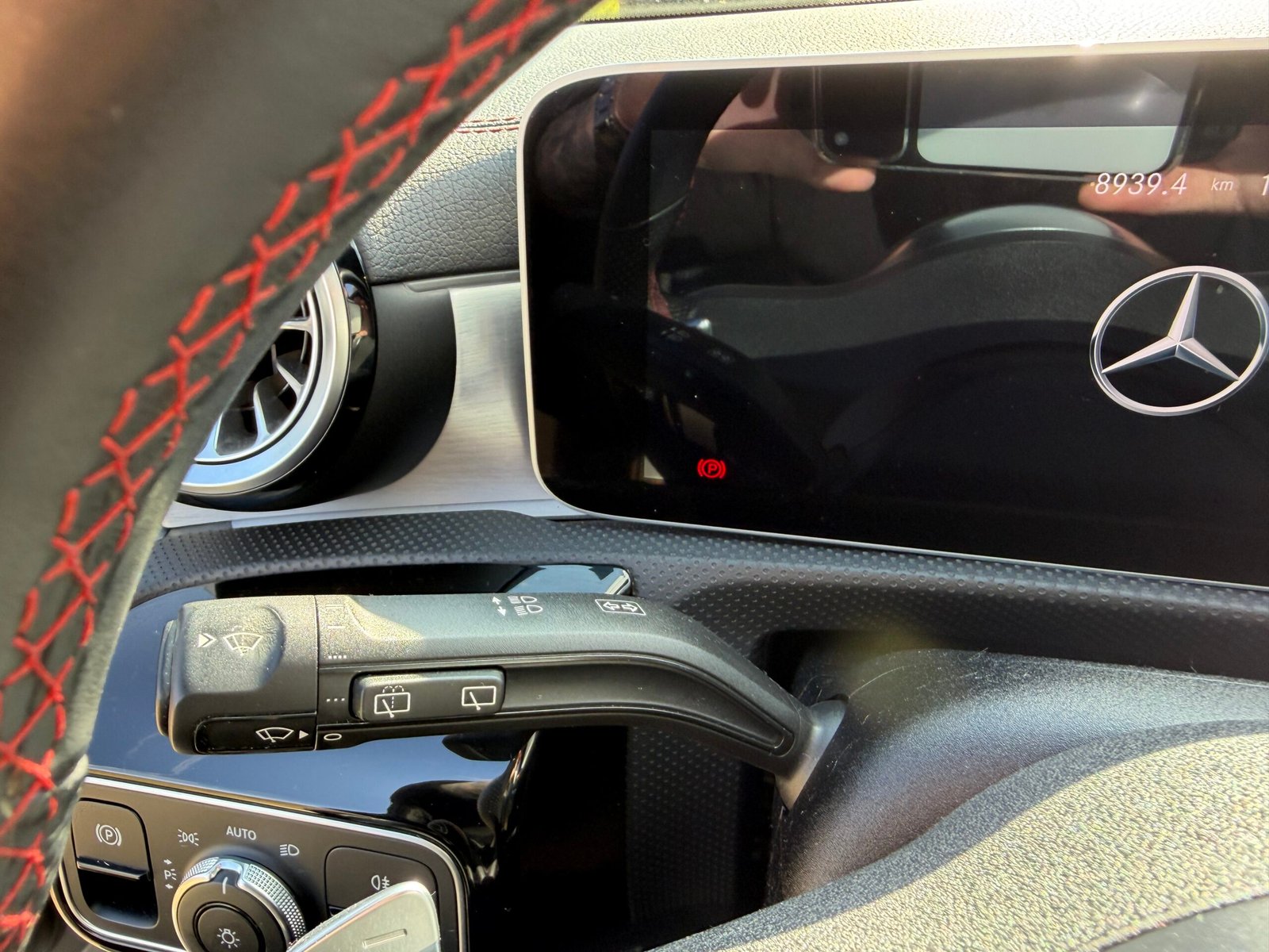 Découvrez cette magnifique MERCEDES-BENZ CLA shooting break 200d AMG Line ( Livrée avec jantes AMG noire 14 branches et pneus été)