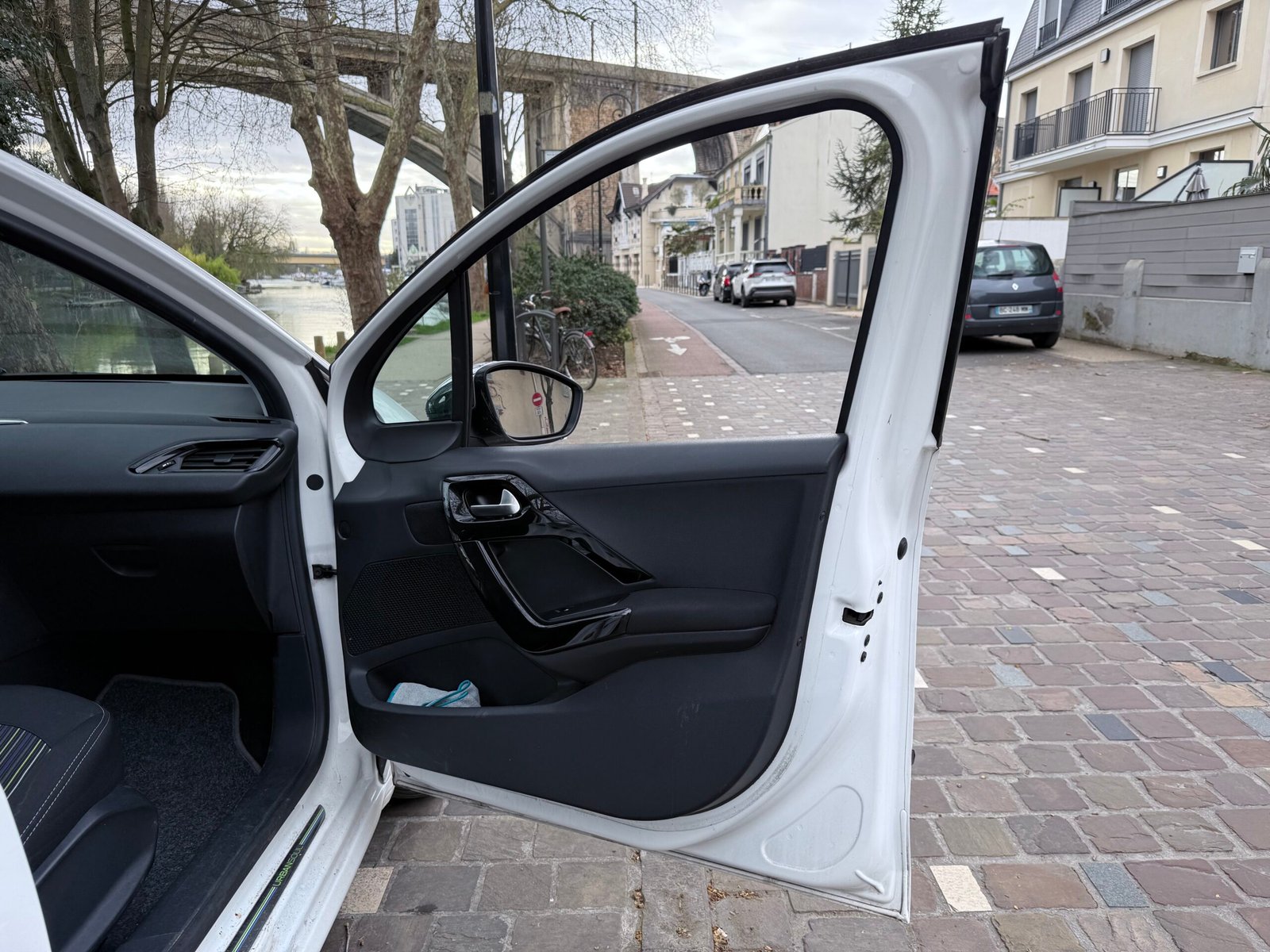 Peugeot 208 Urban Soul 1.2 Essence 82cv