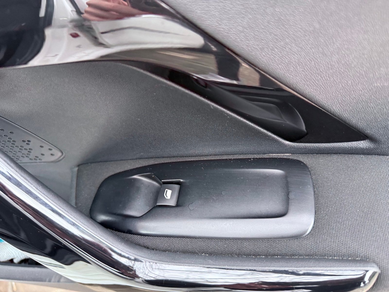 Peugeot 208 Urban Soul 1.2 Essence 82cv