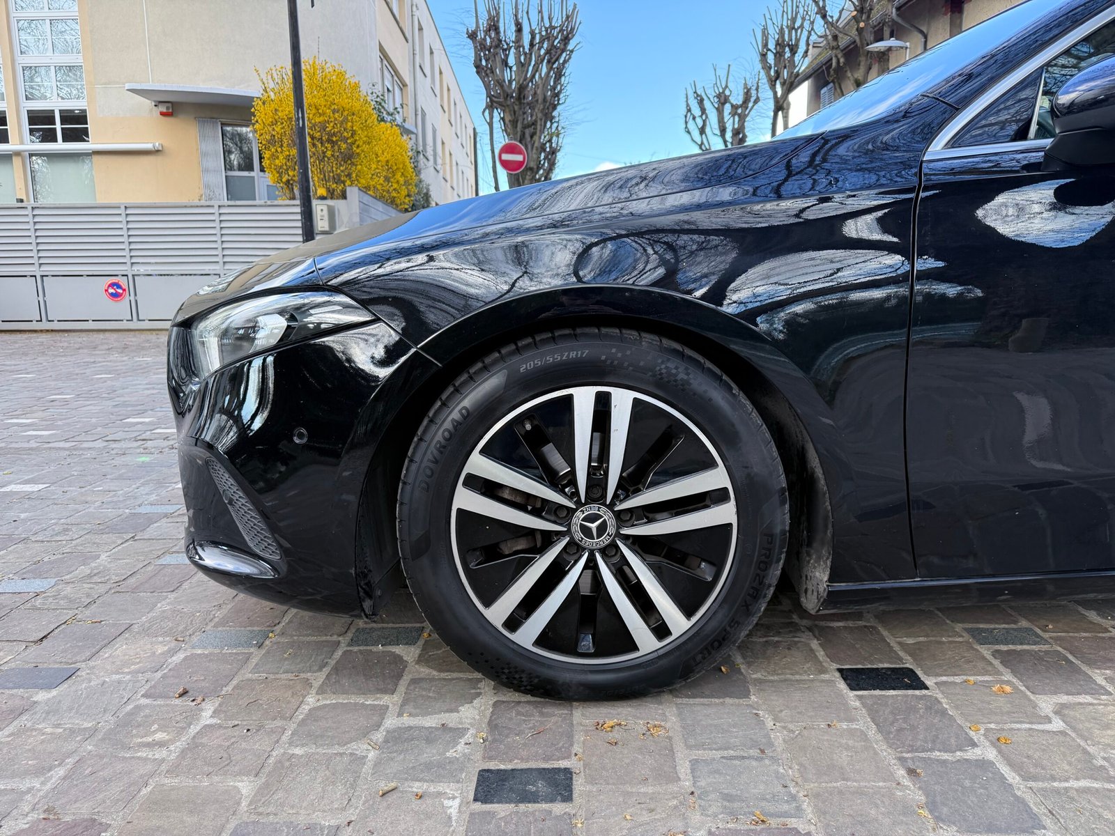 Mercedes-Benz A180 Progressive Line 7G-DCT