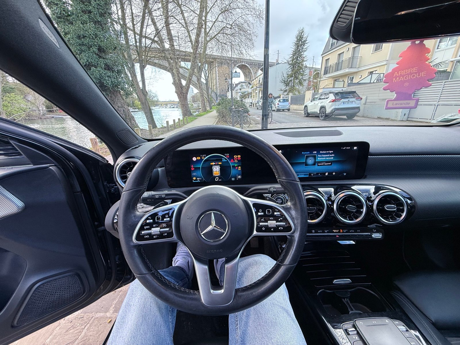 Mercedes-Benz A180 Progressive Line 7G-DCT