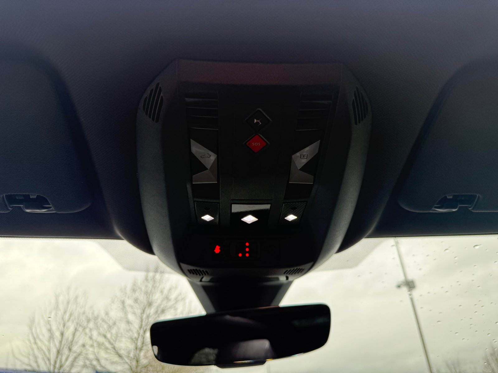 DS 7 Crossback E-tense 1.6 THP 300Ch Hybrid 4×4 « performance Line »