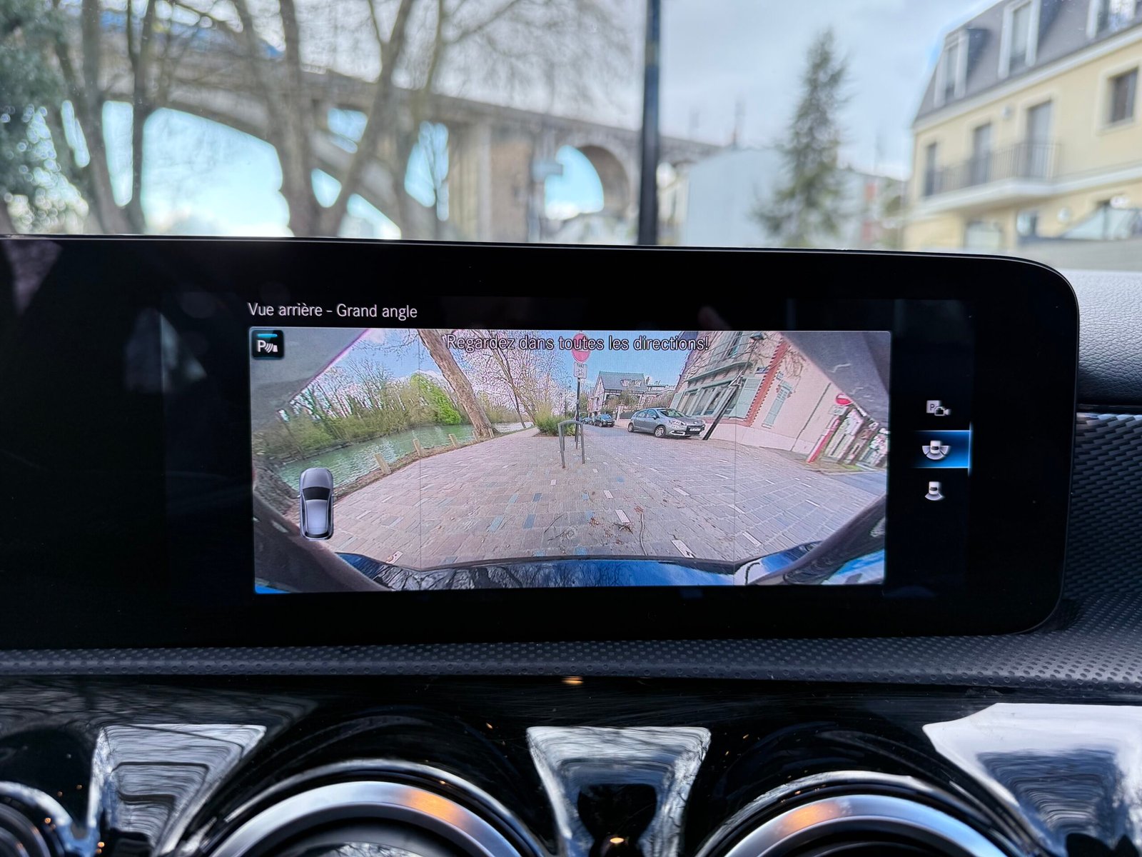 Mercedes-Benz A180 Progressive Line 7G-DCT