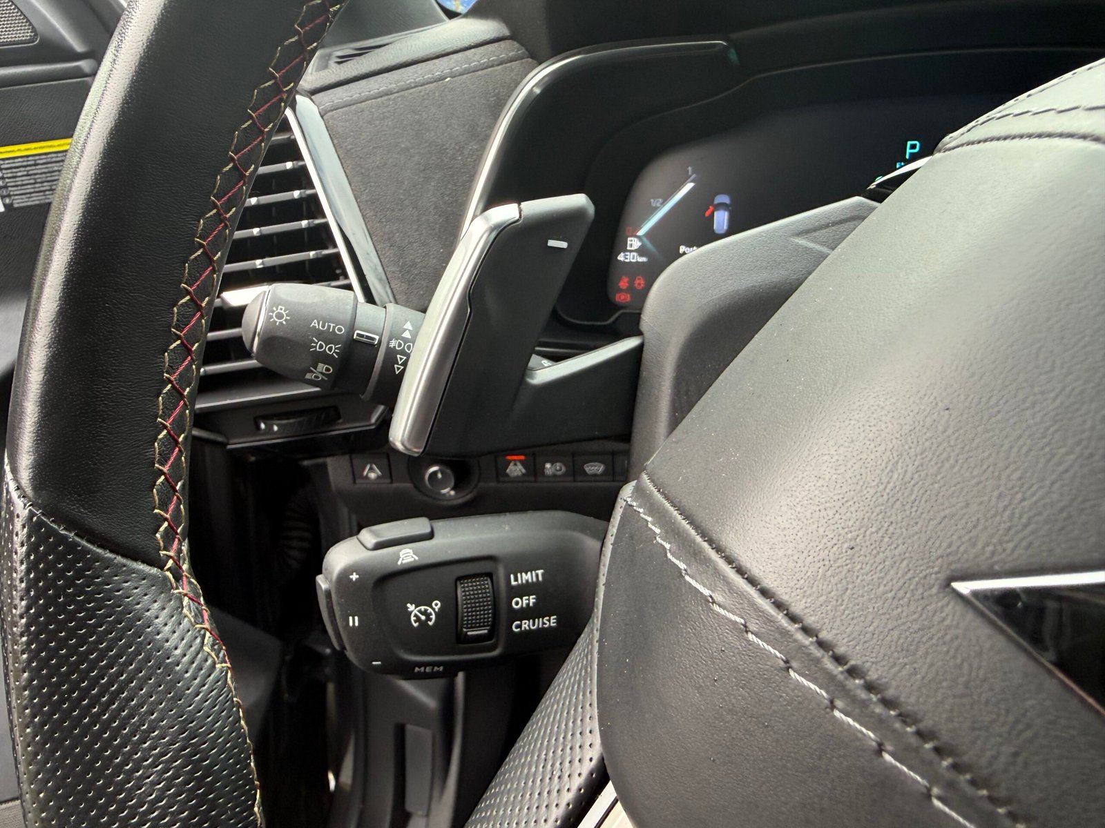 DS 7 Crossback E-tense 1.6 THP 300Ch Hybrid 4×4 « performance Line »