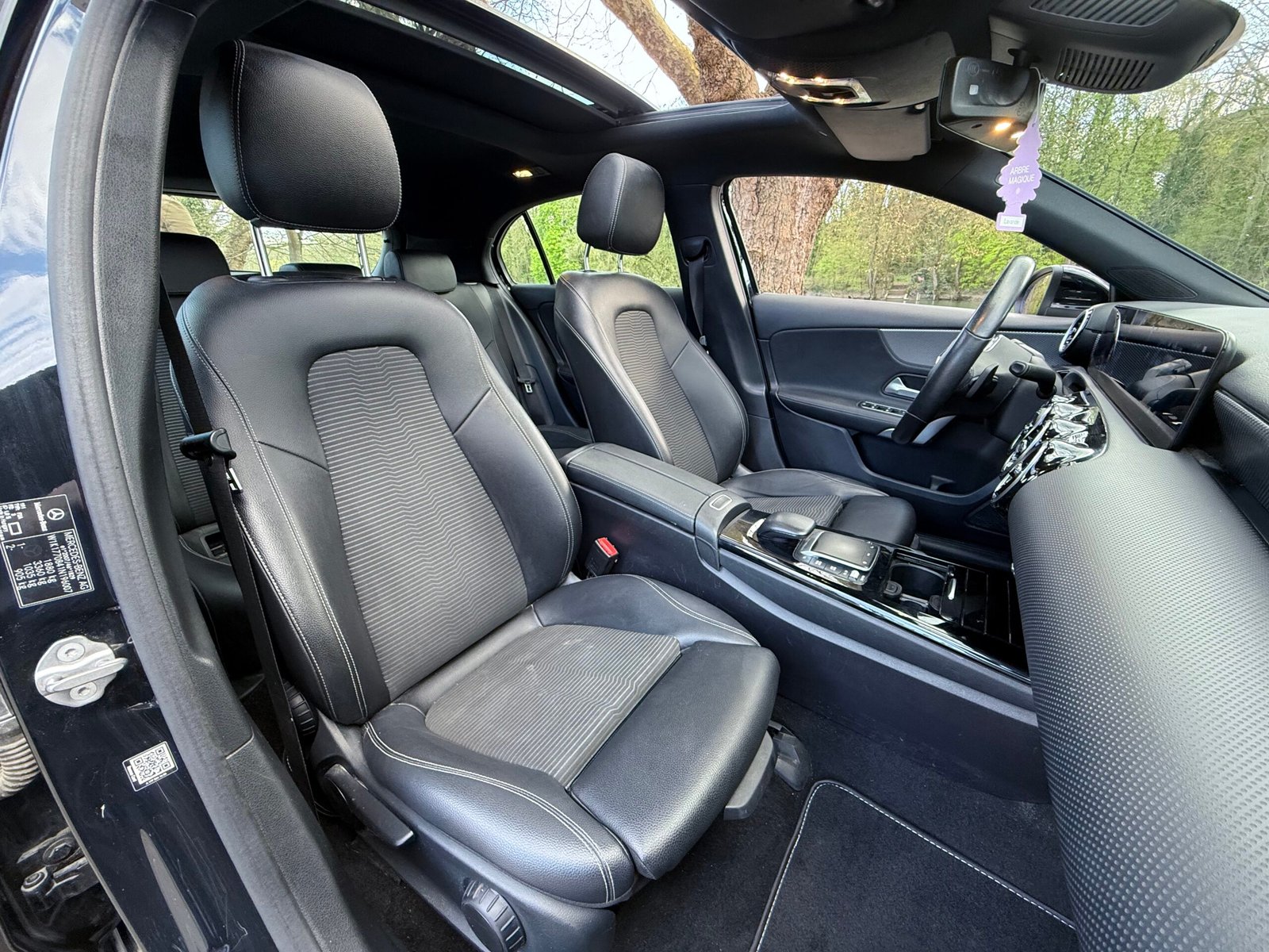 Mercedes-Benz A180 Progressive Line 7G-DCT