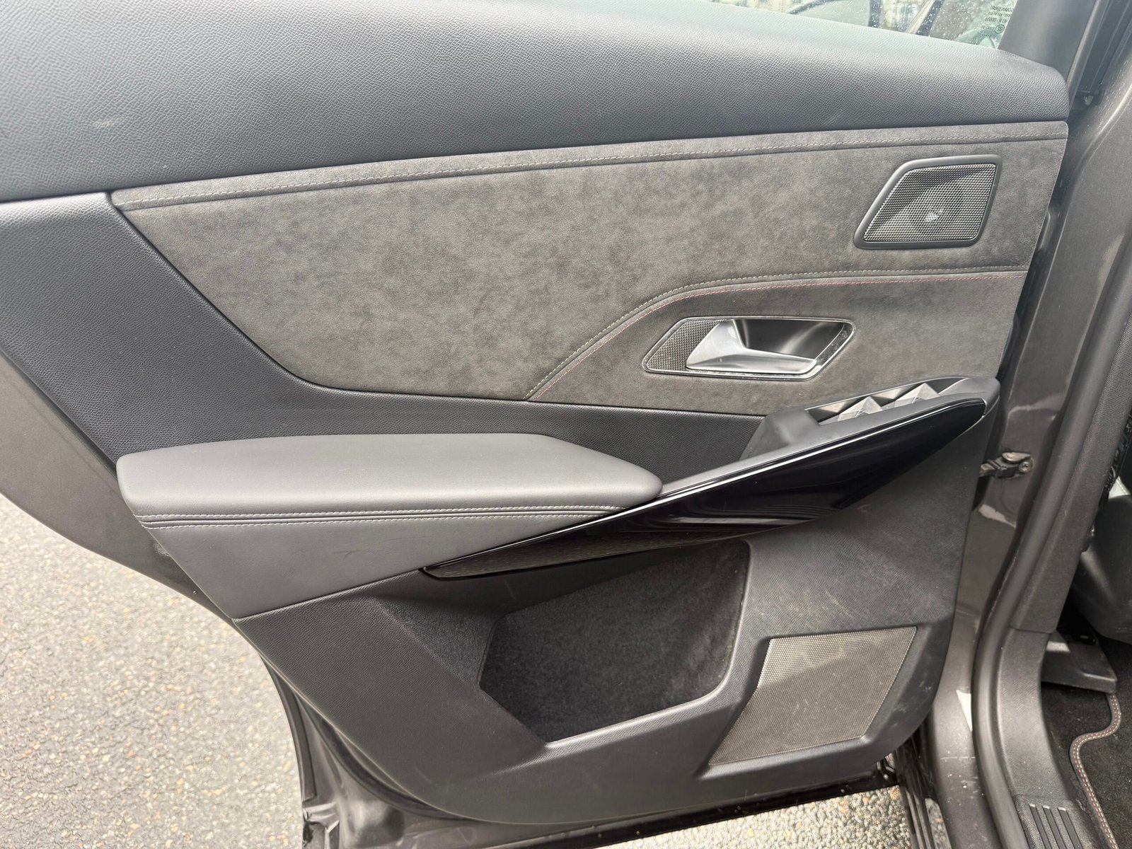 DS 7 Crossback E-tense 1.6 THP 300Ch Hybrid 4×4 « performance Line »