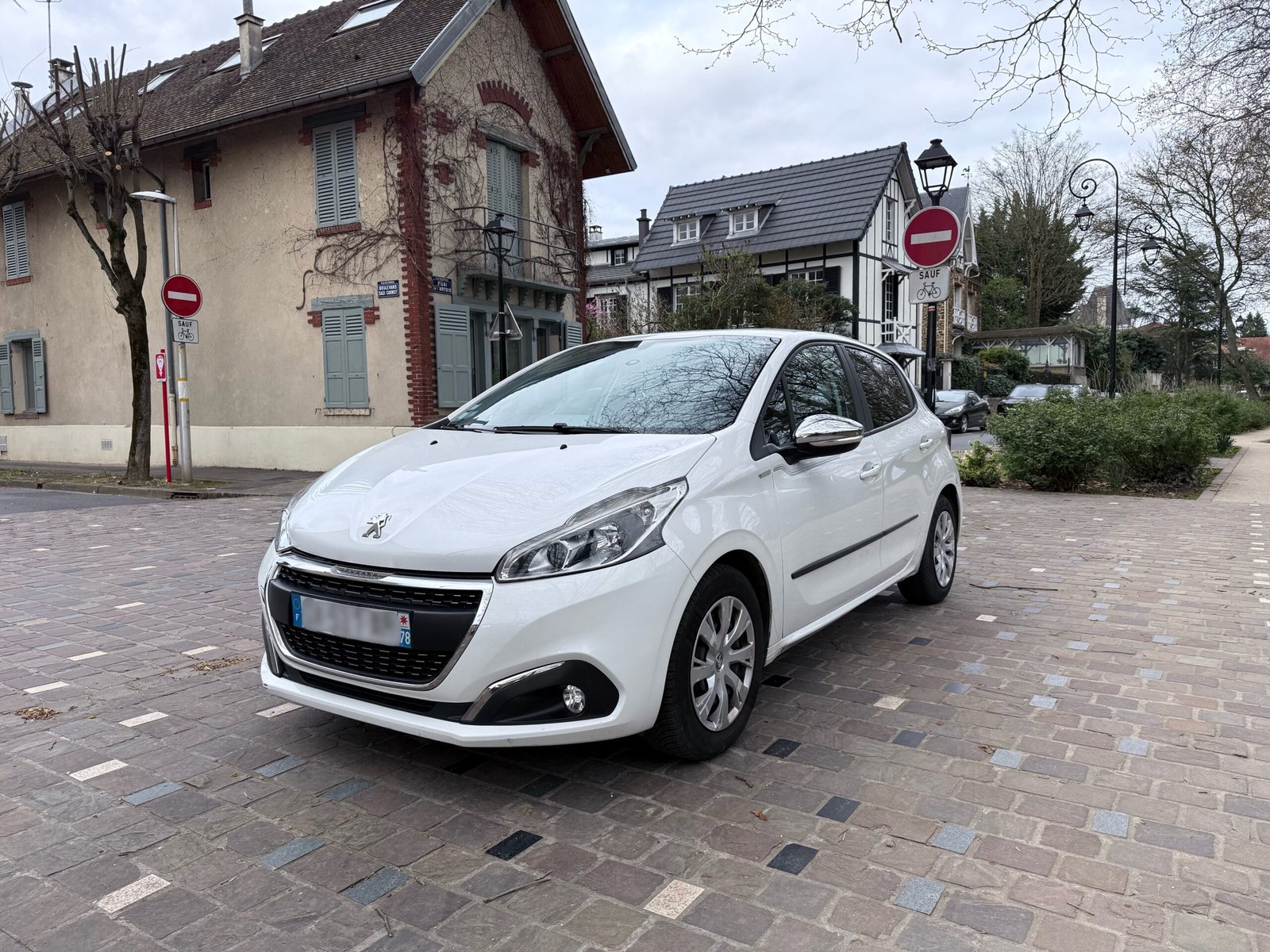 Peugeot 208 Urban Soul 1.2 Essence 82cv