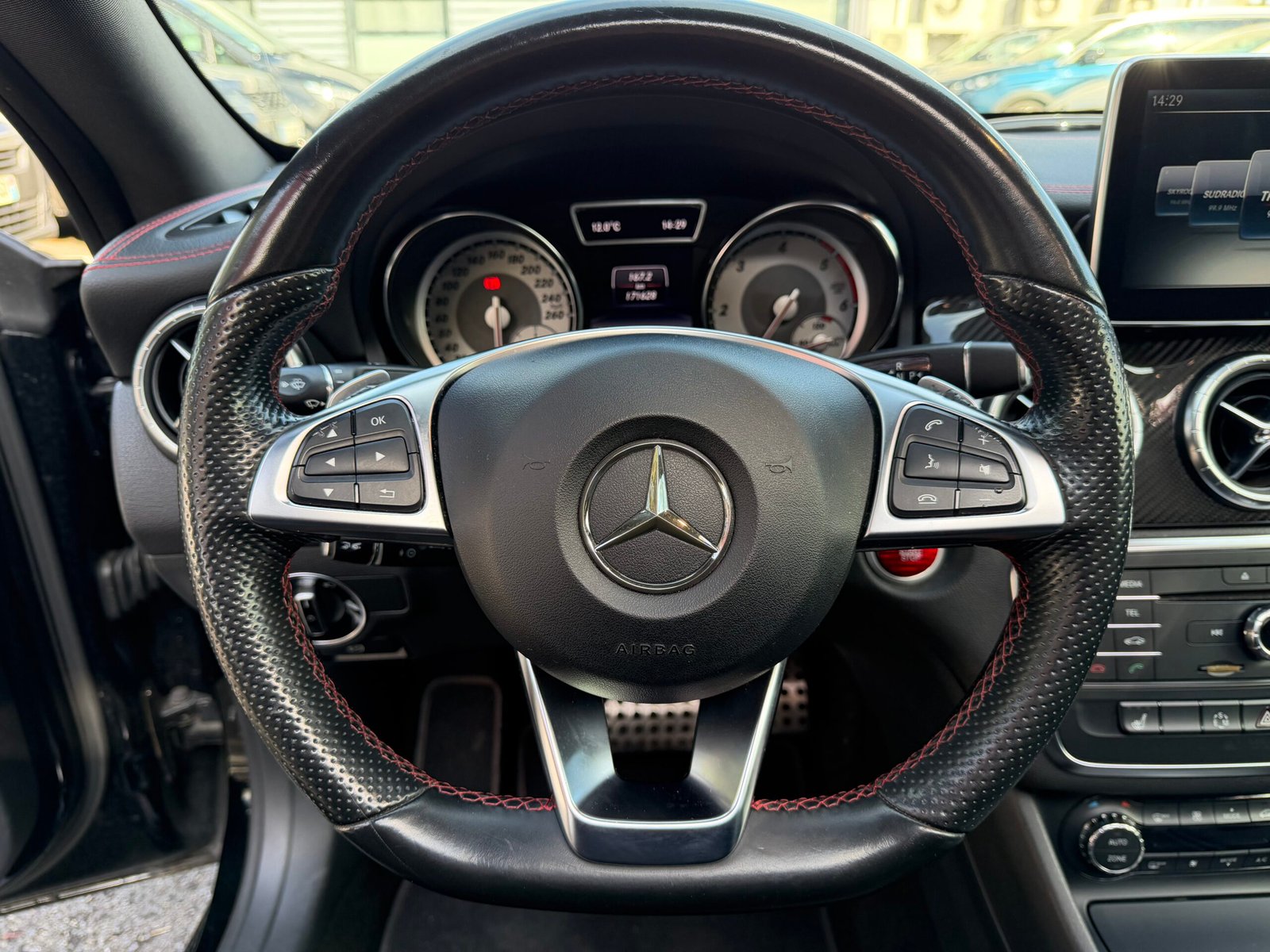 MERCEDES-BENZ Classe CLA Coupé 220 CDi 2.1 CDI 16V 7G-DCT 177 cv Boîte auto PACK-AMG