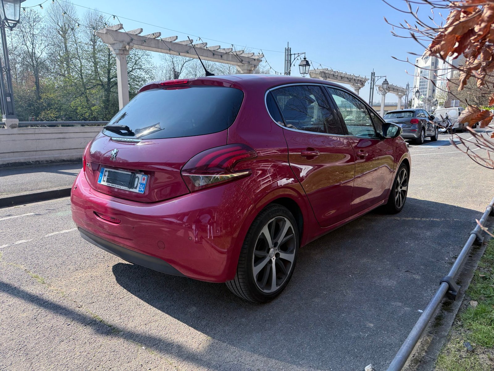 Peugeot 208 Féline 1.2 Essence 110 Automatique