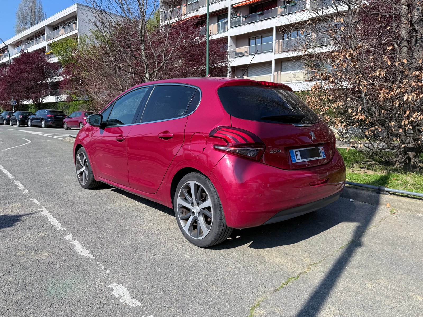 Peugeot 208 Féline 1.2 Essence 110 Automatique