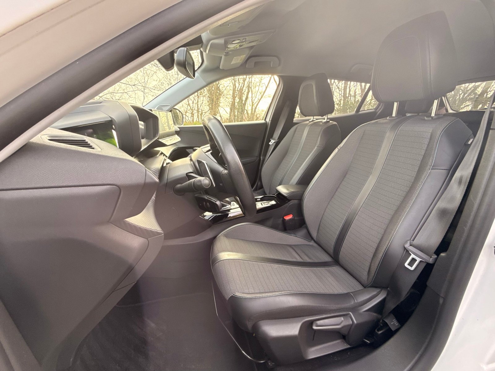 PEUGEOT 2008 II 1.5 BlueHDi 130 cv Boîte auto finition « Allure »