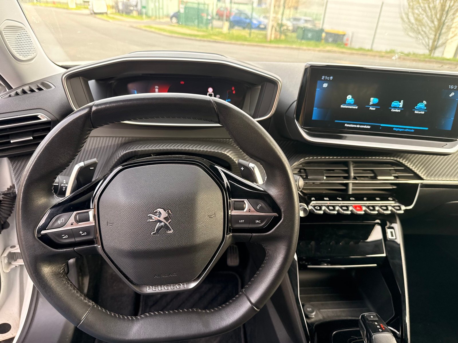 PEUGEOT 2008 II 1.5 BlueHDi 130 cv Boîte auto finition « Allure »